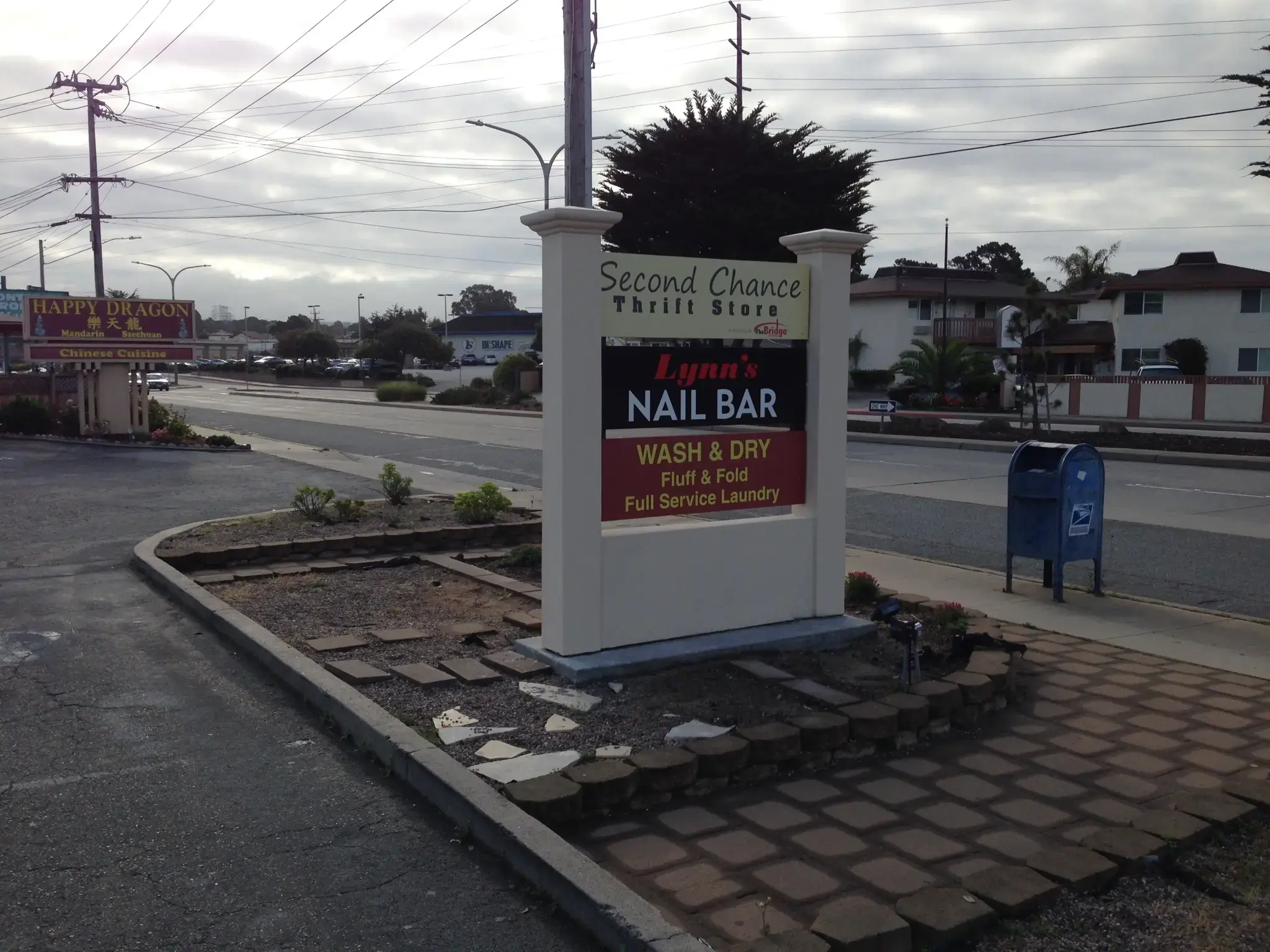 Randazzo's Wash & Dry - Image 4