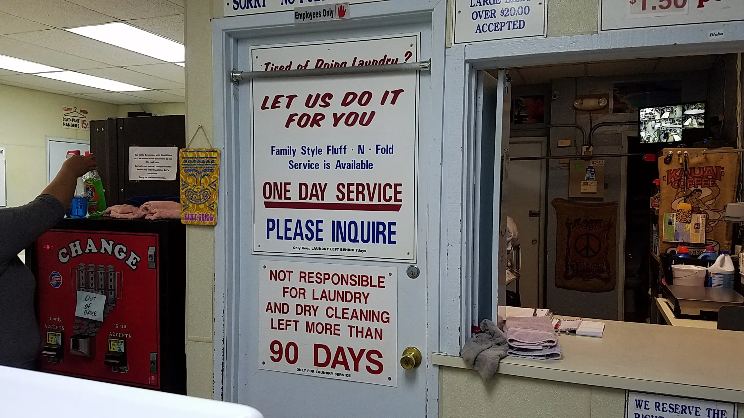 Randazzo's Wash & Dry thumbnail 10