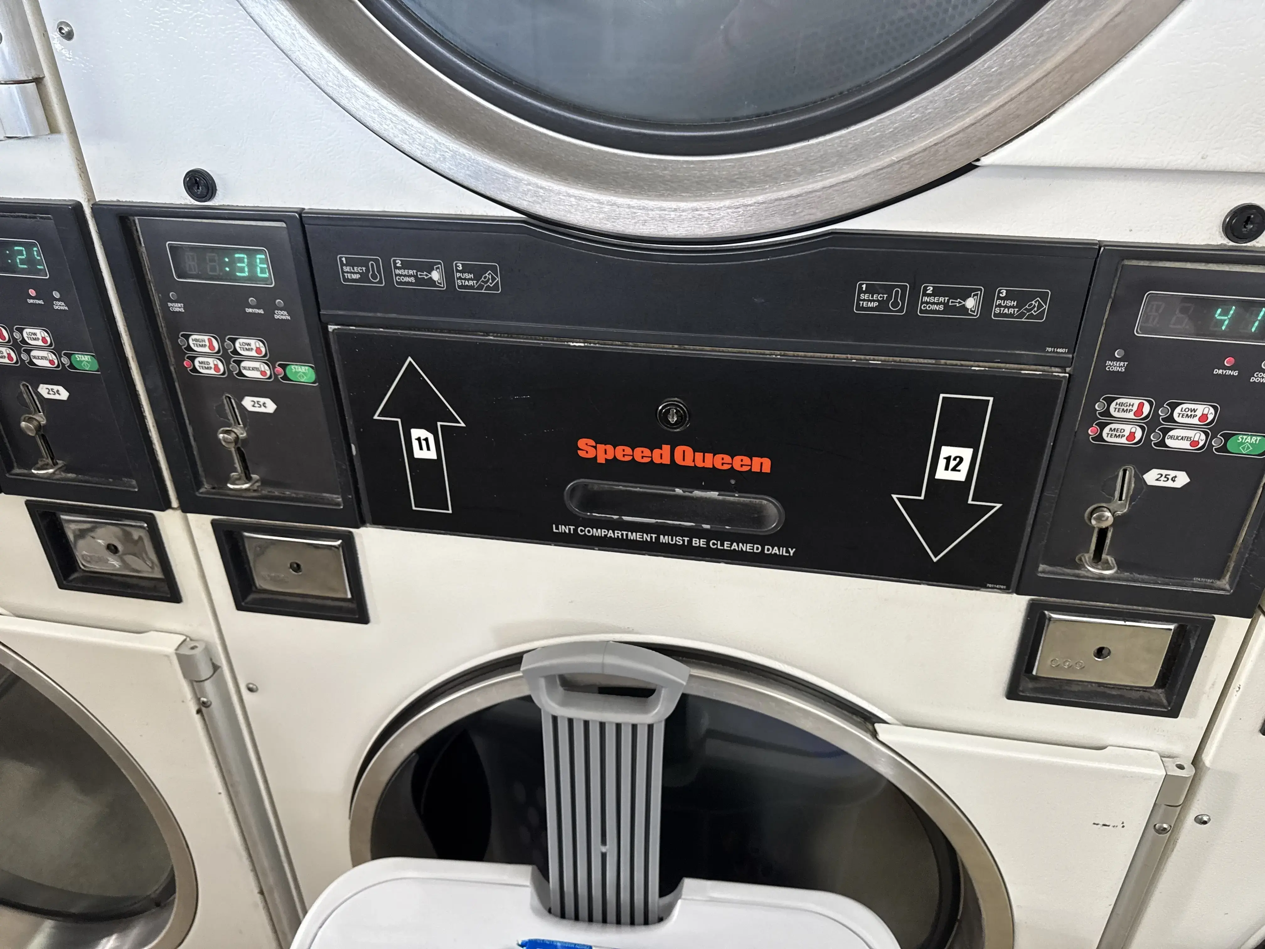 Randazzo's Wash & Dry thumbnail 3