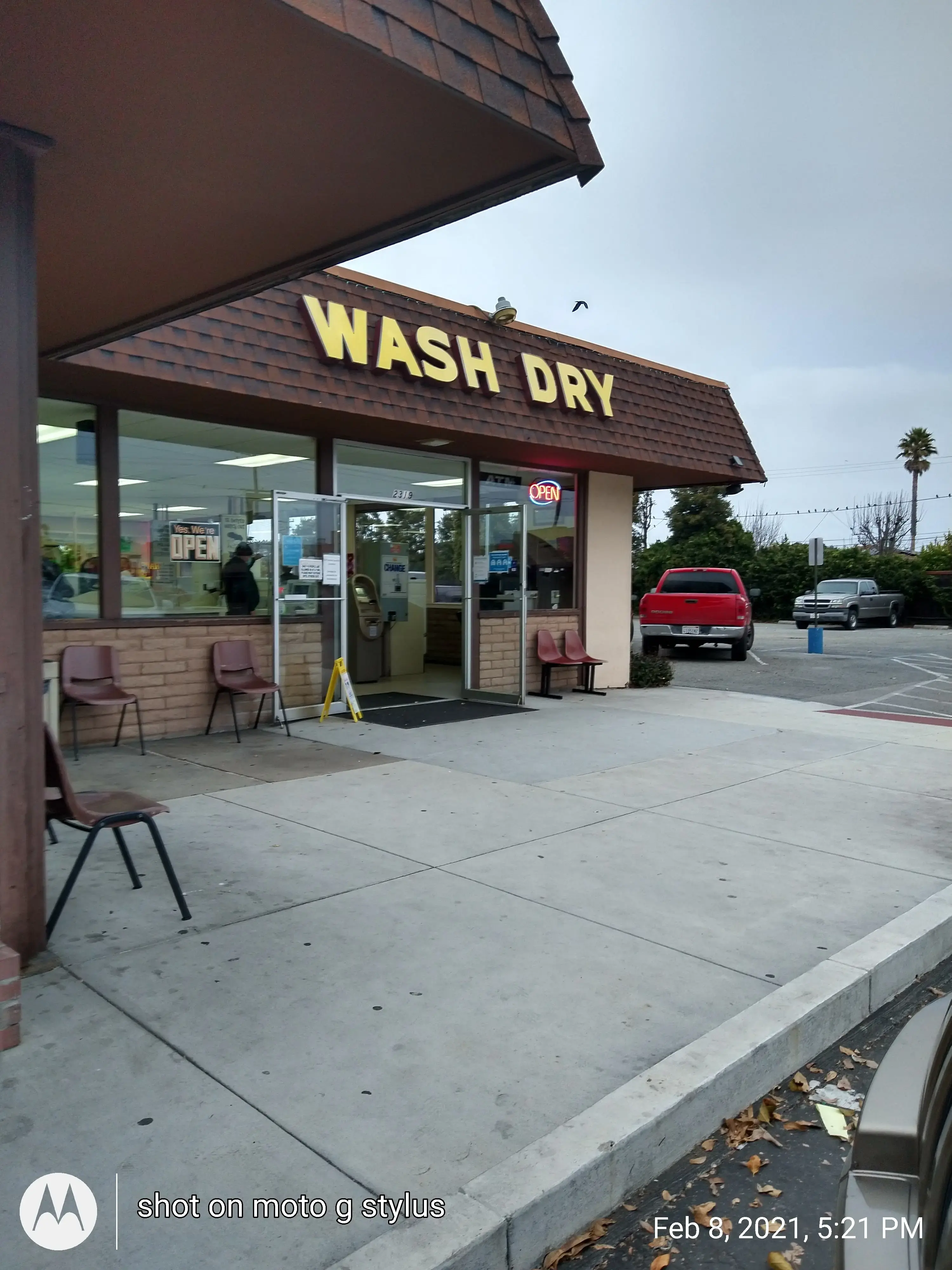 Randazzo's Wash & Dry thumbnail 17