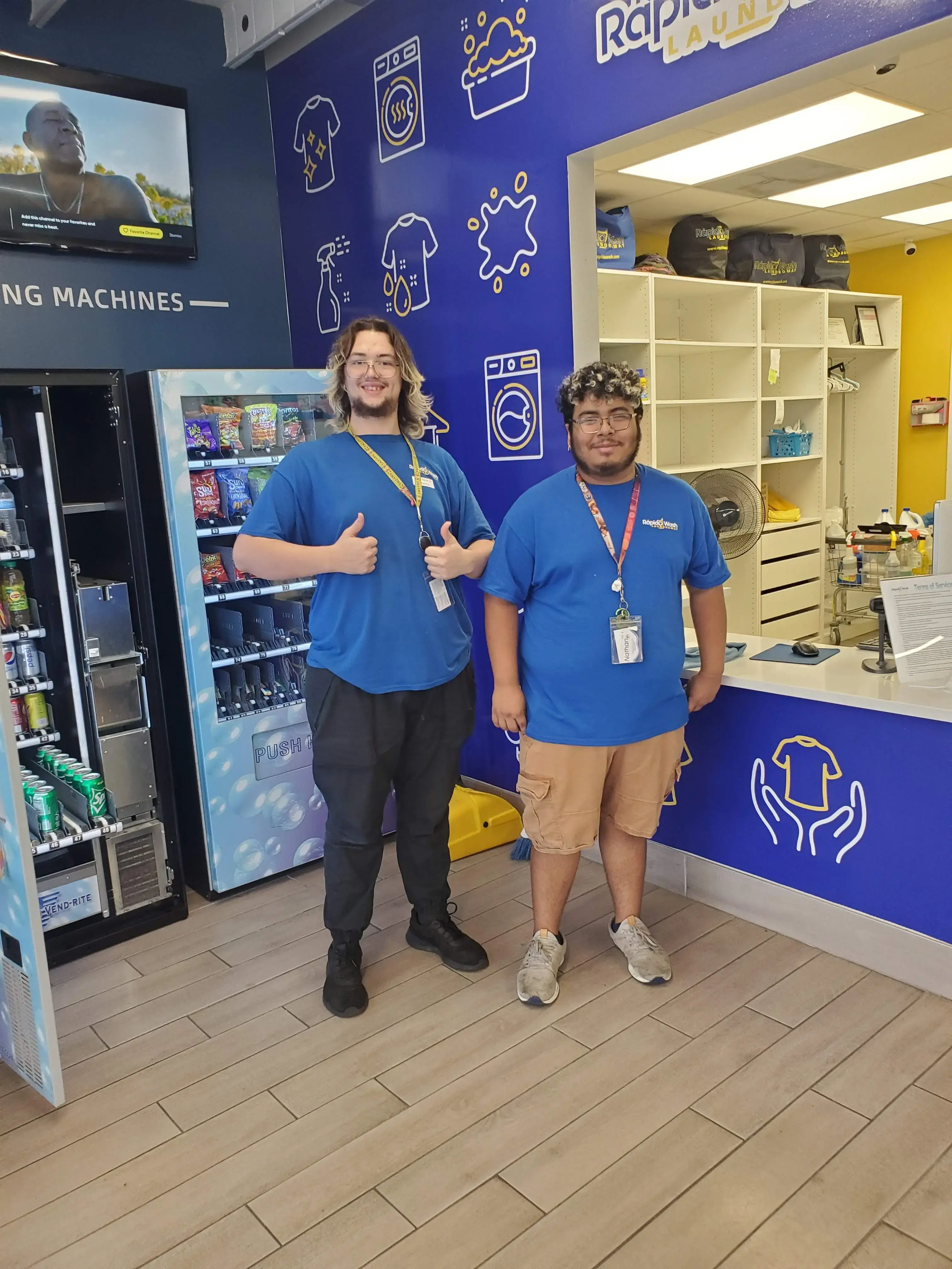 Rapido Wash Laundromat - Wash N Fold thumbnail 19