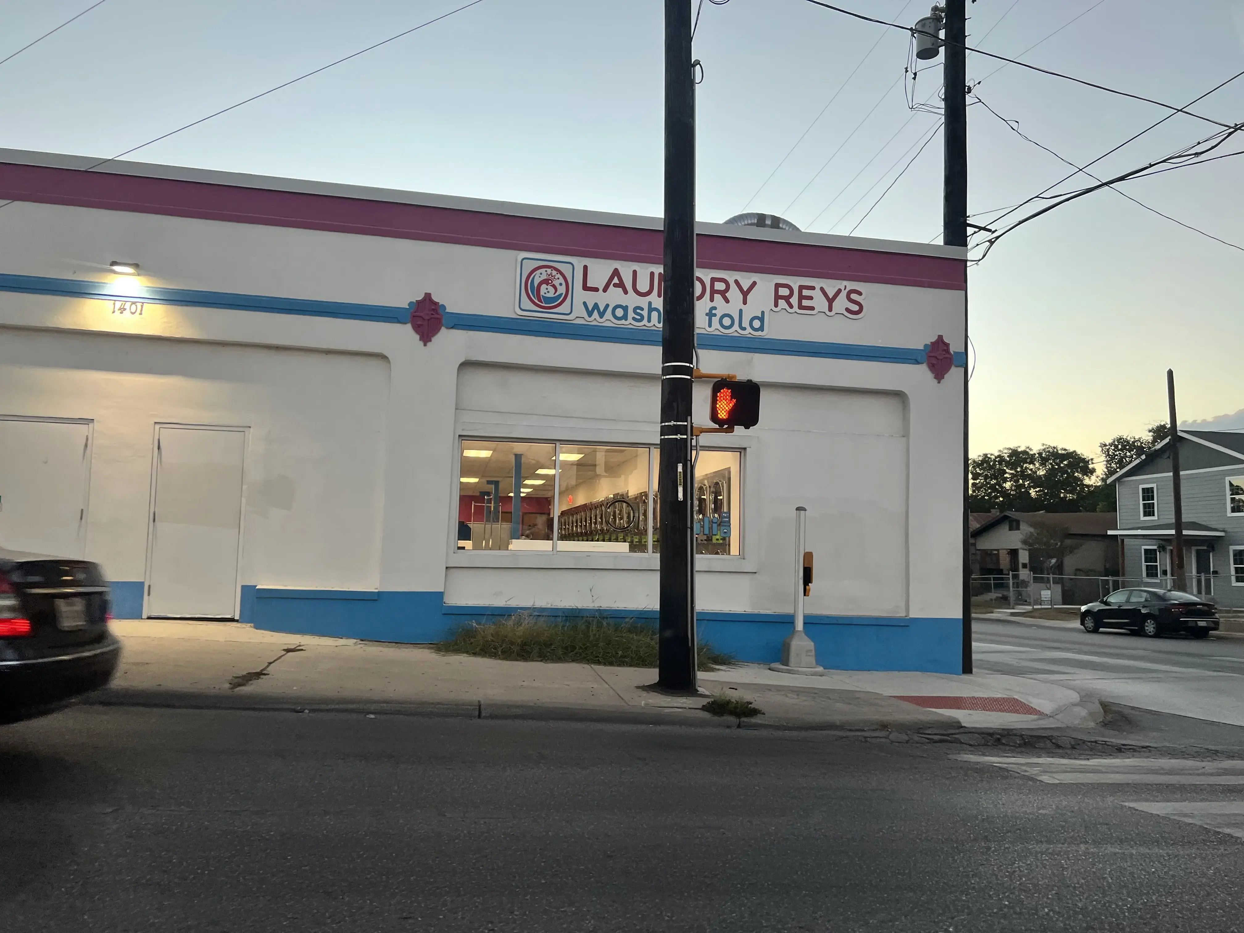 Rapido Wash Laundromat- Wash n Fold #2 - Image 3