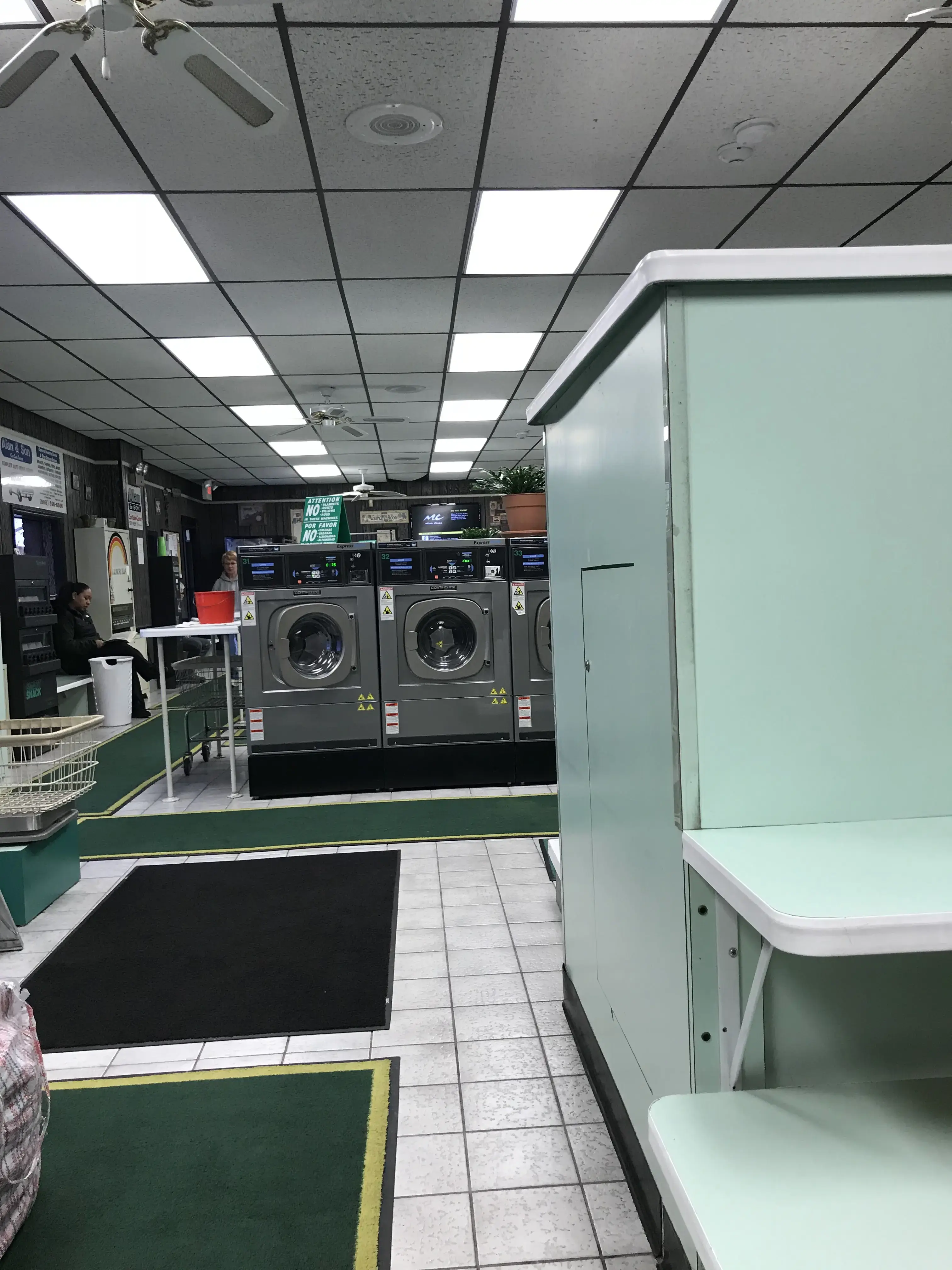 Raritan Laundromat - Image 5