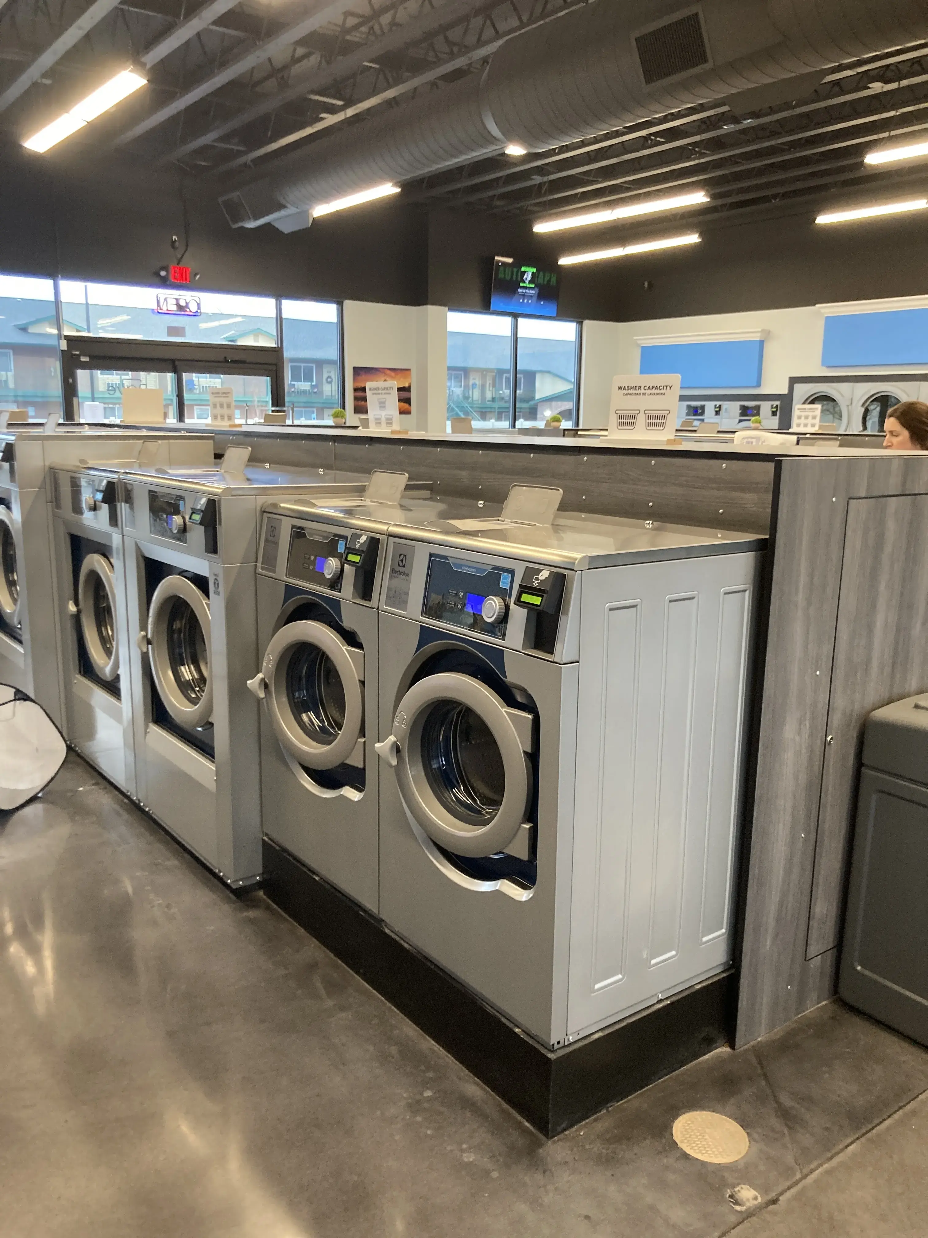 Rave Laundry - Boise, Vista (Canal Street) thumbnail 16