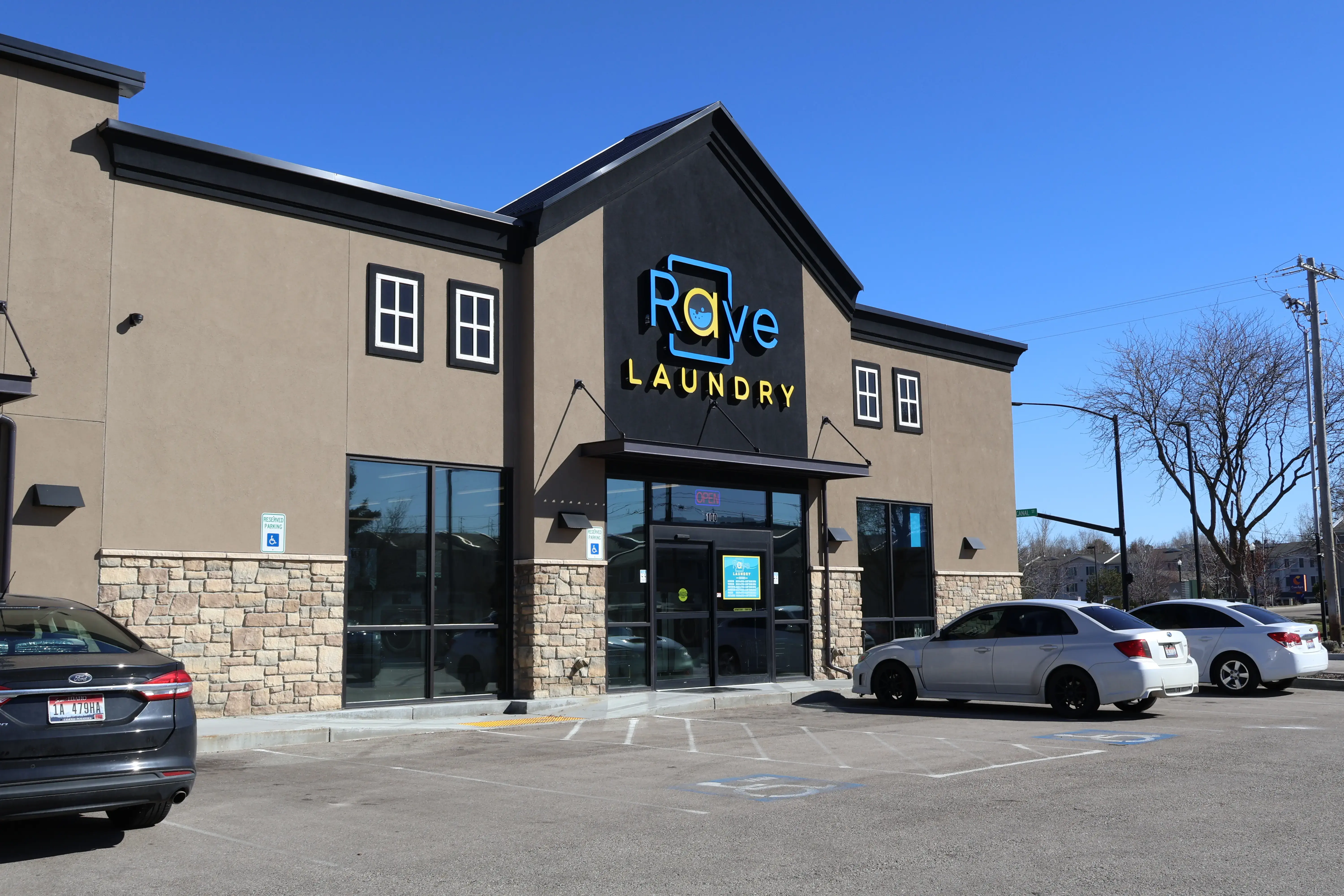 Rave Laundry - Boise, Vista (Canal Street) thumbnail 1