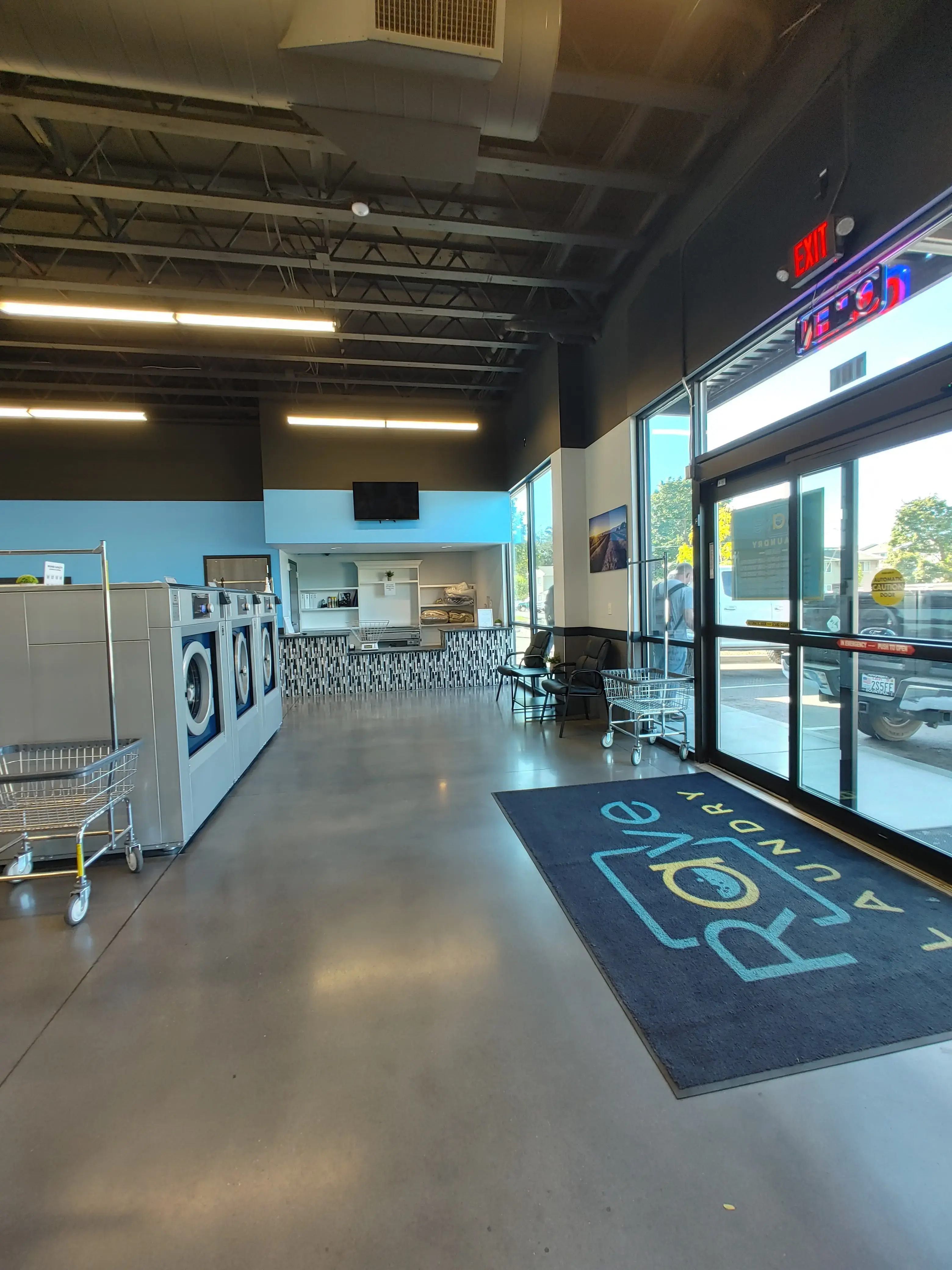 Rave Laundry - Boise, Vista (Canal Street) - Image 12