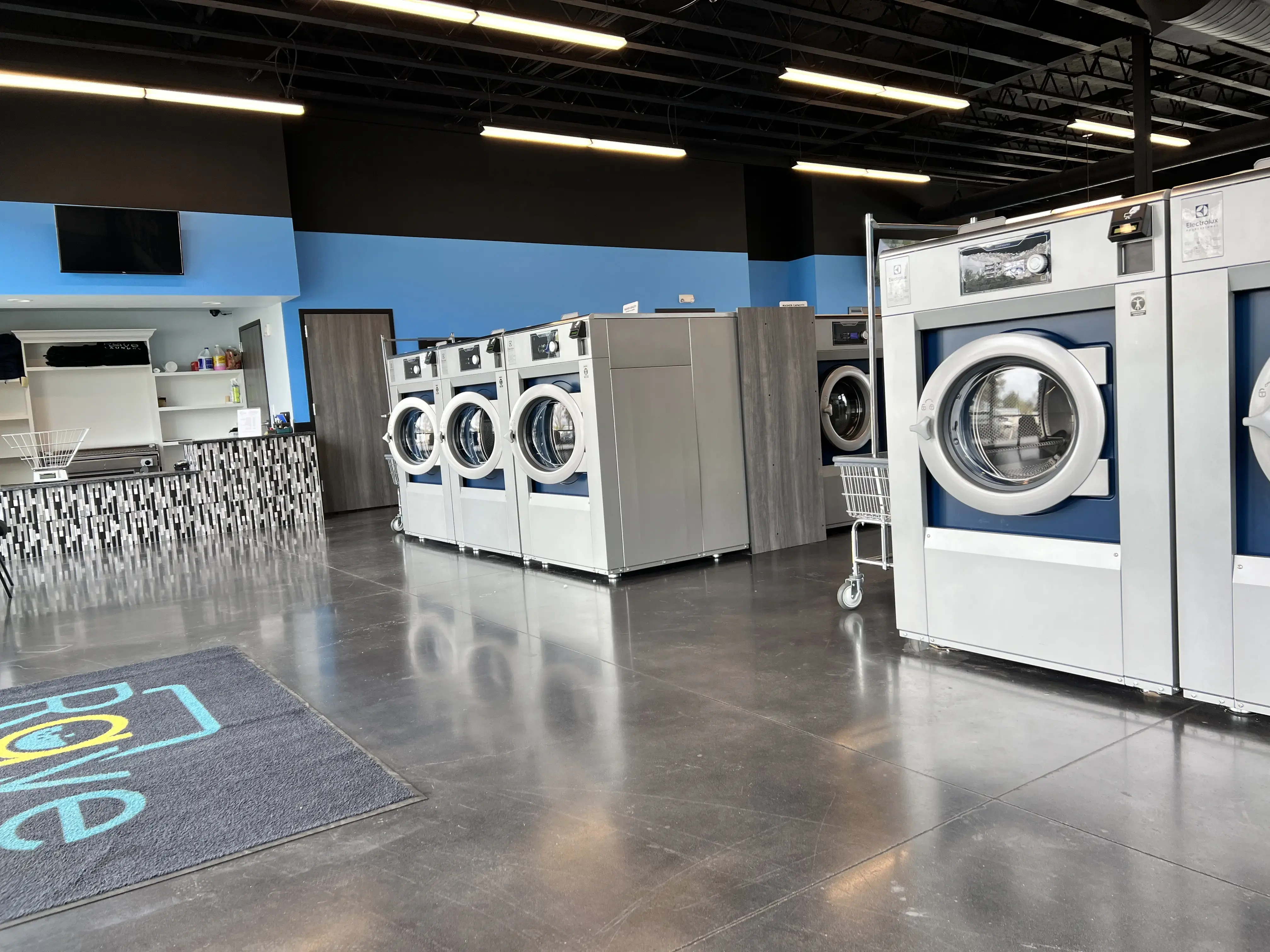 Rave Laundry - Northwest Boise (State Street) thumbnail 2