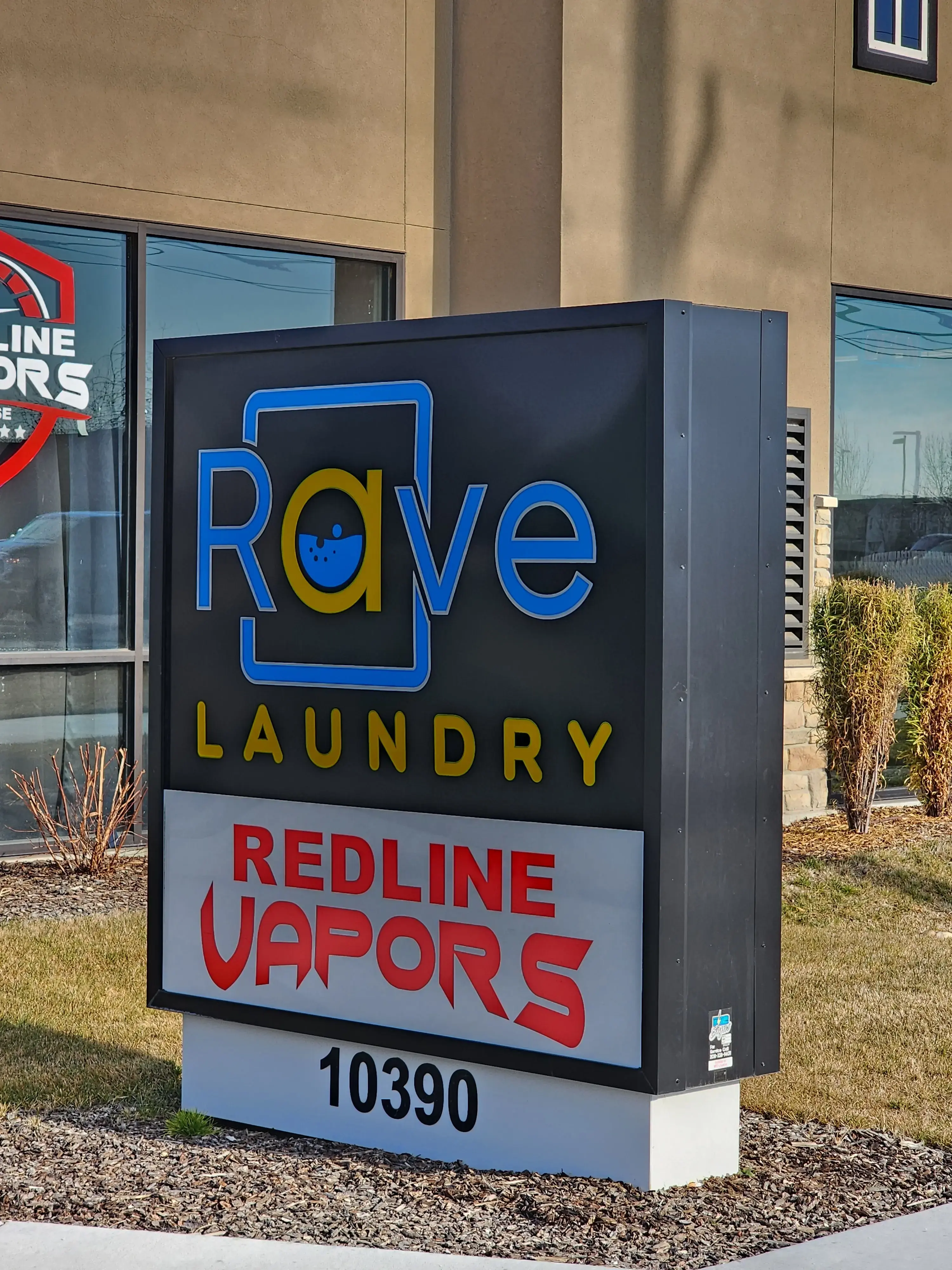 Rave Laundry - Northwest Boise (State Street) thumbnail 12