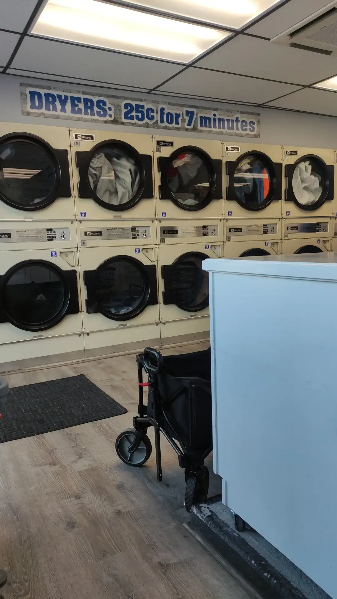 Ray's Coin OP Laundromat thumbnail 8