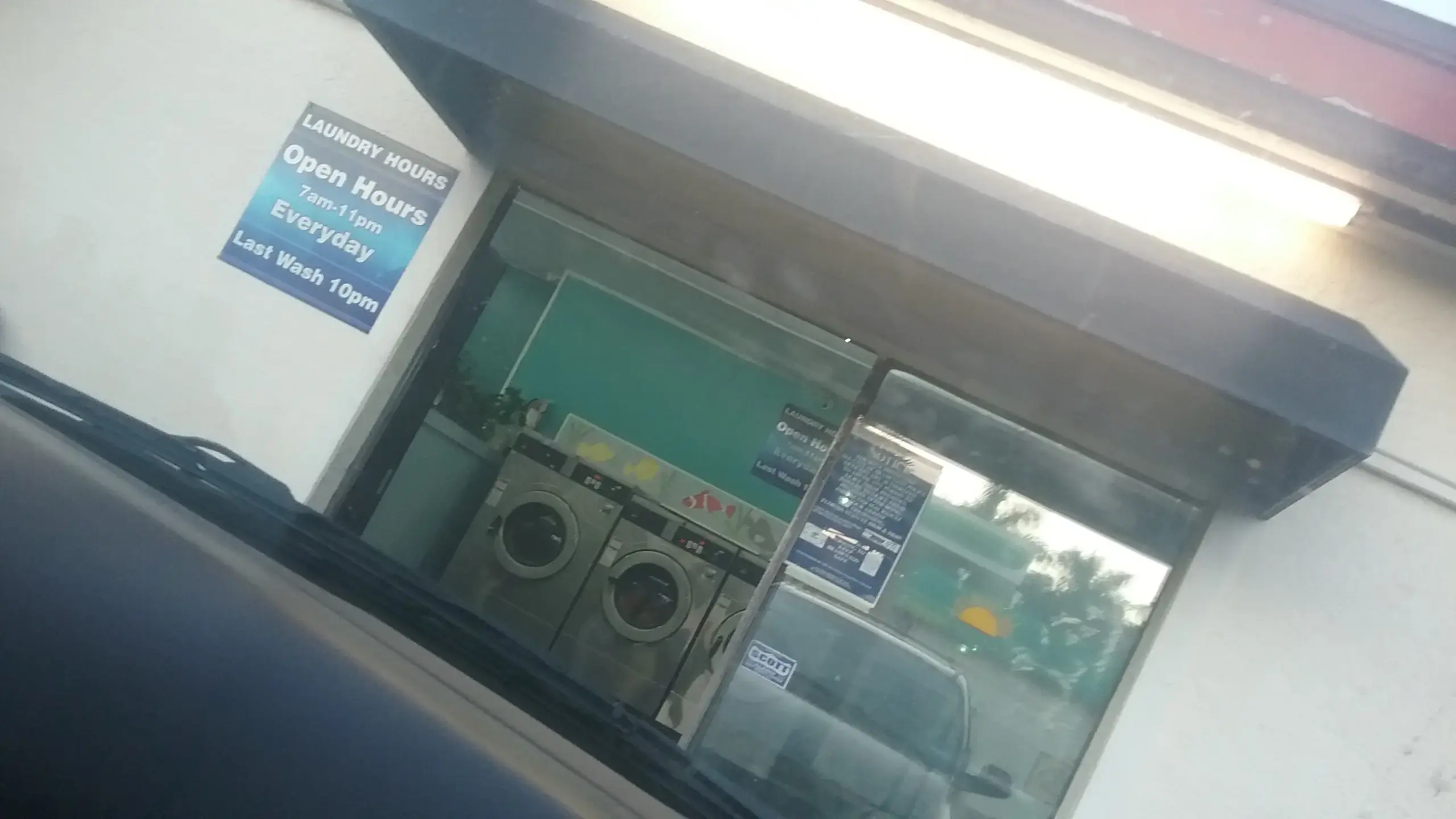 Ray's Laundromat thumbnail 17