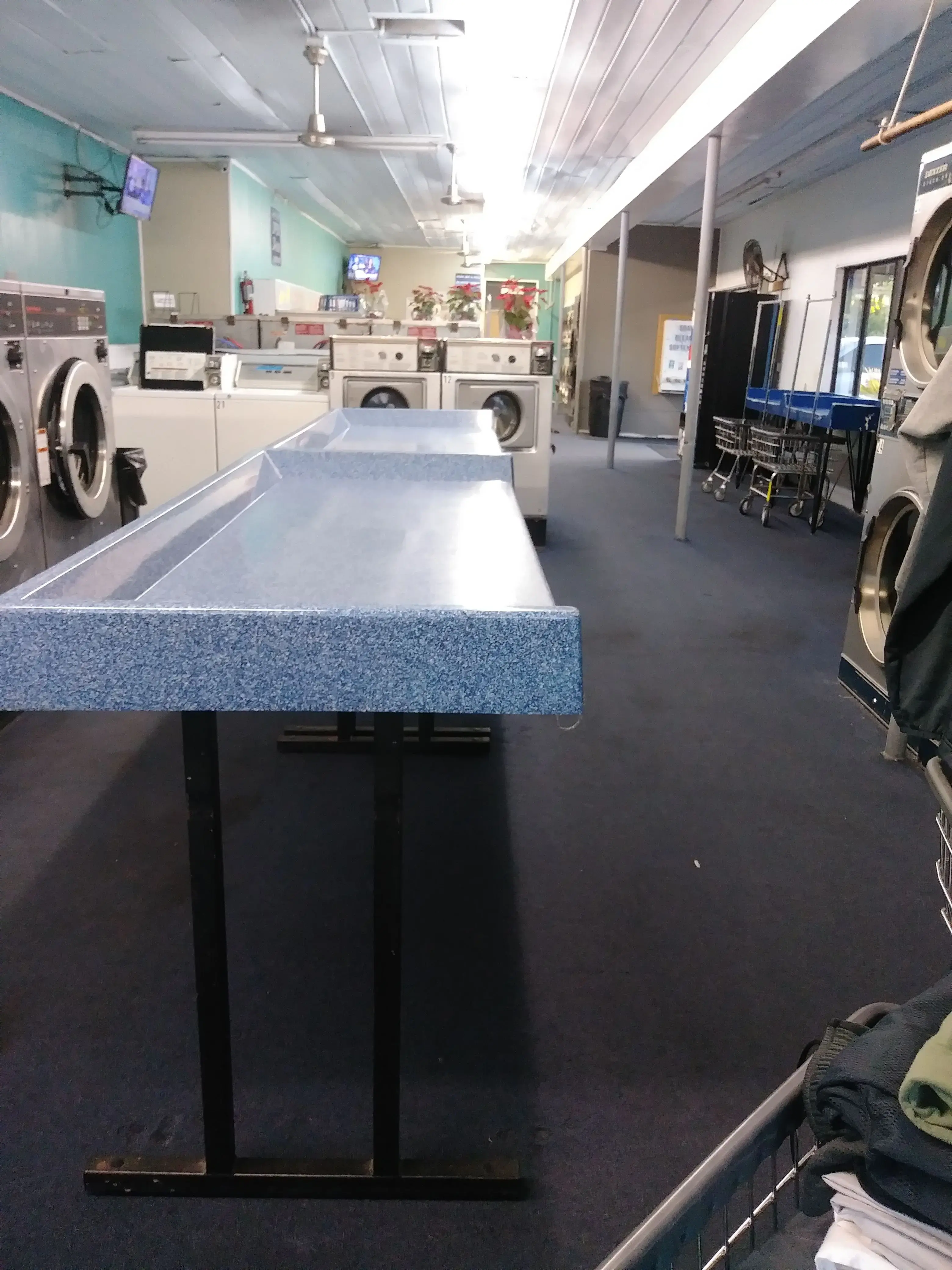 Ray's Laundromat thumbnail 12