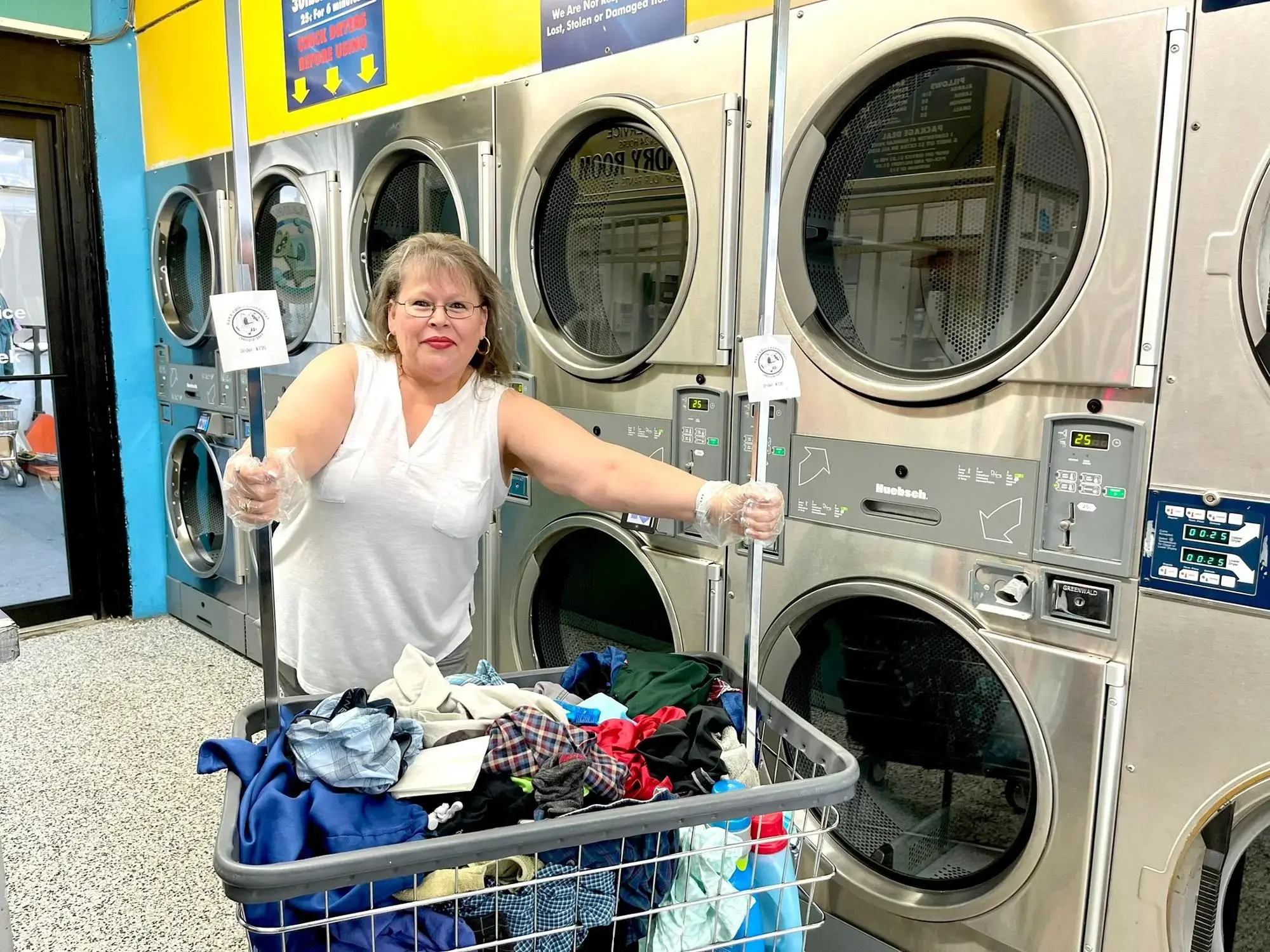 Ray's Laundromat thumbnail 11
