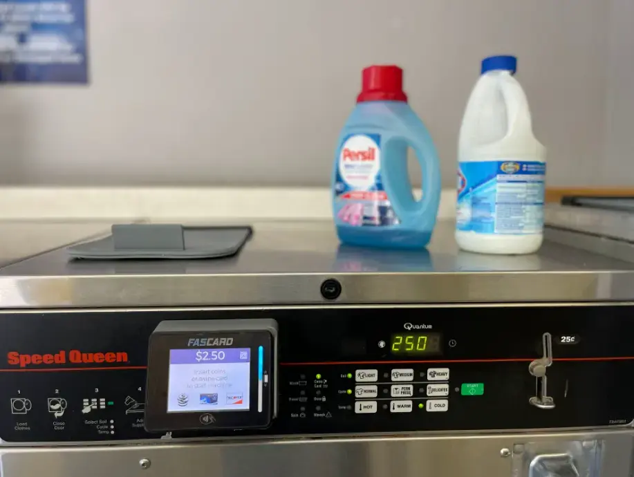Ray's Laundromat thumbnail 9