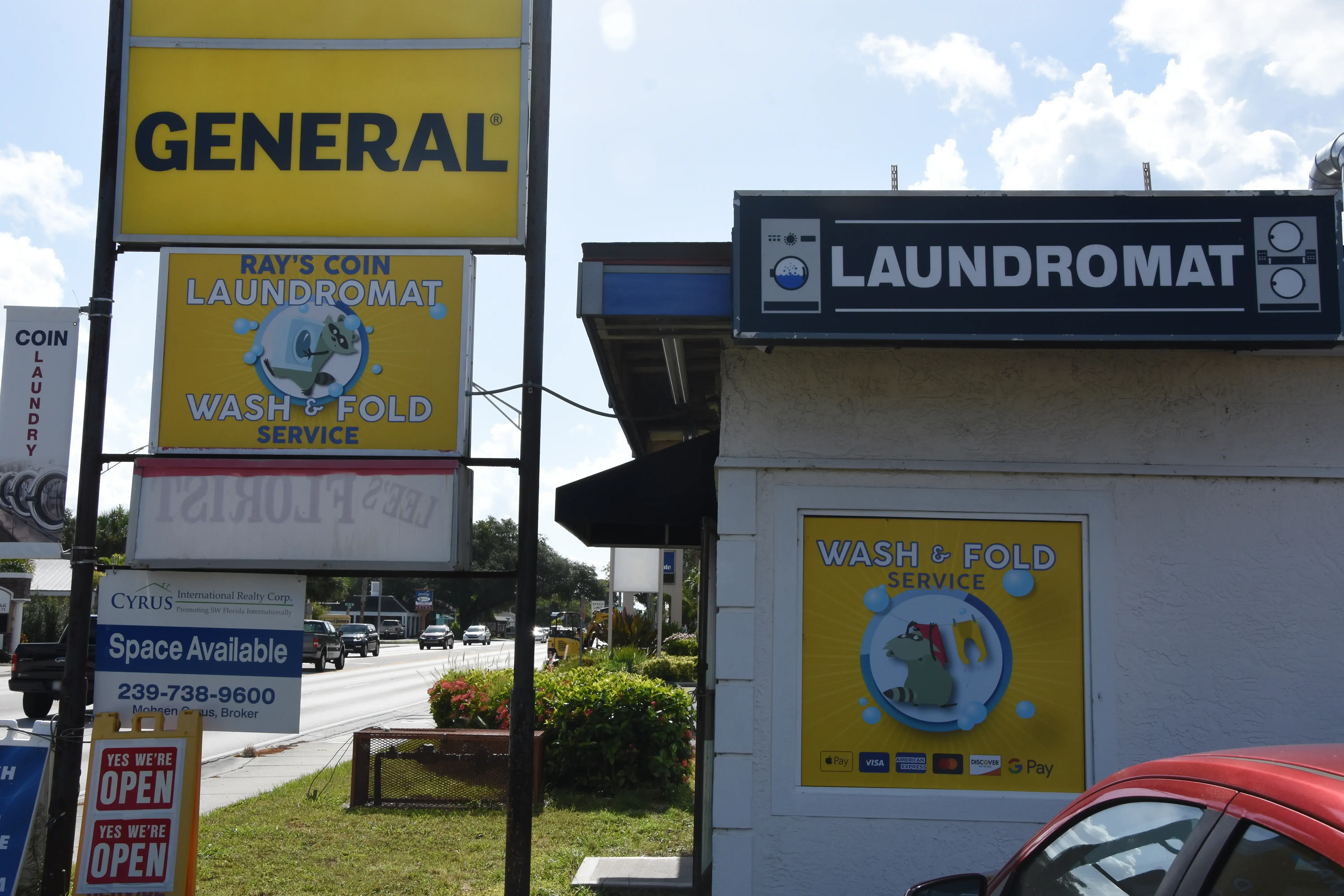 Ray's Laundromat - Image 8