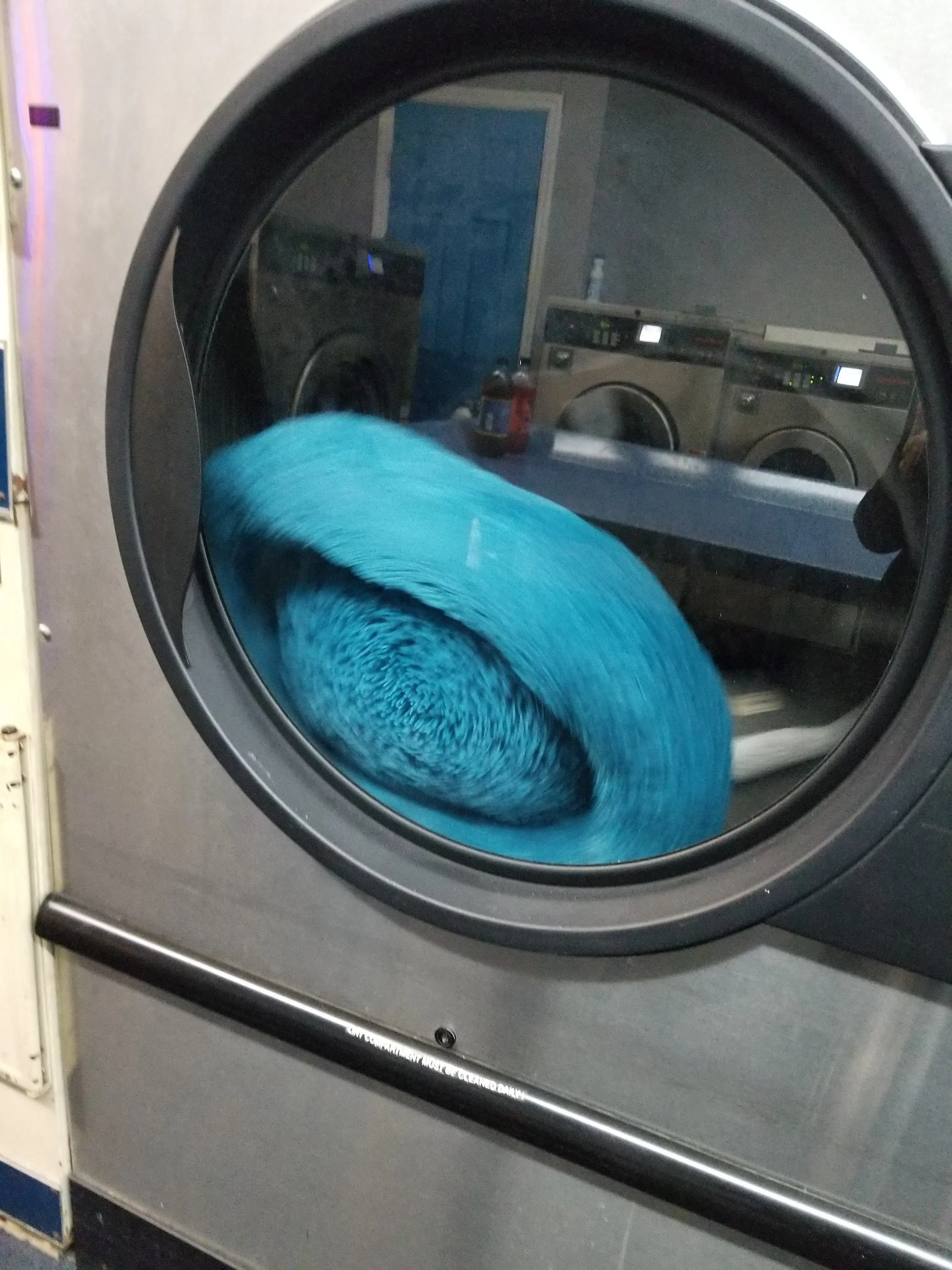 Ray's Laundromat - Image 14