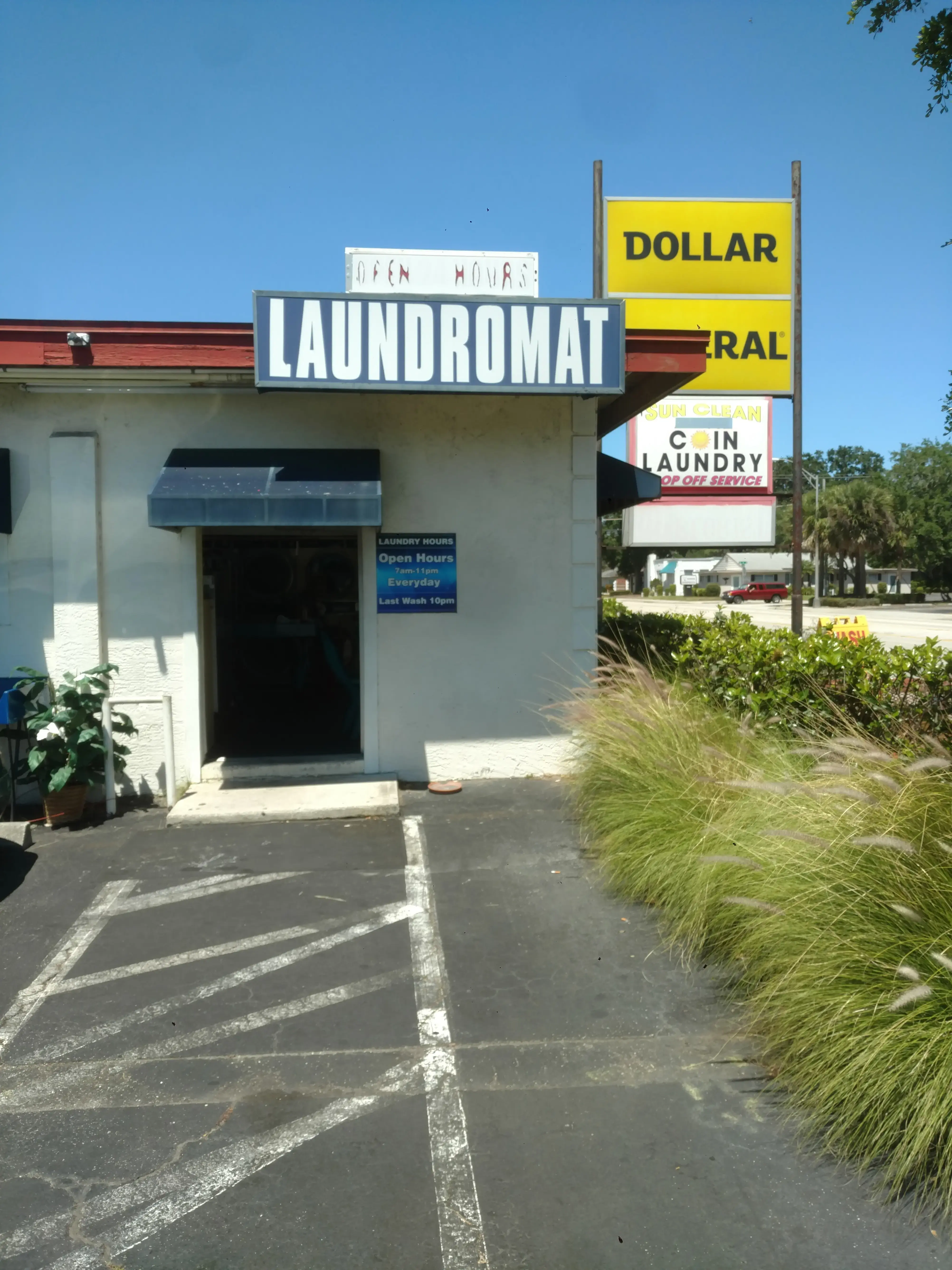 Ray's Laundromat thumbnail 10