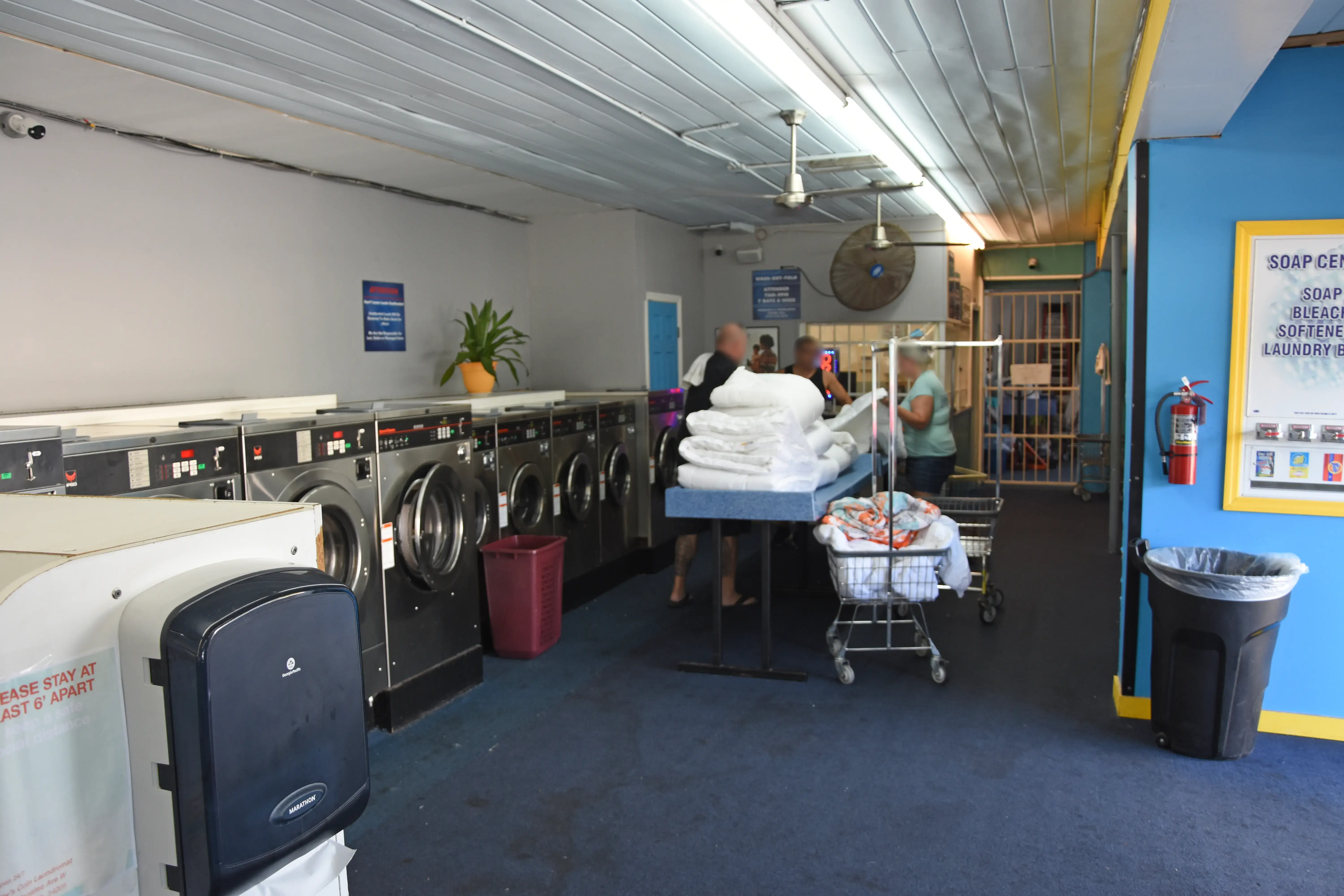Ray's Laundromat thumbnail 13