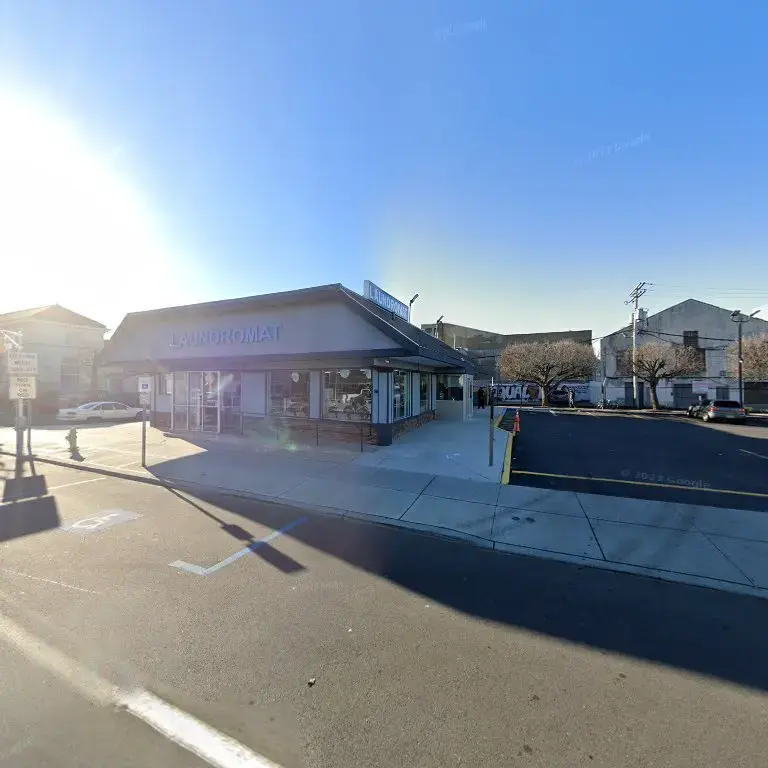Razzle Dazzle Laundromat thumbnail 13