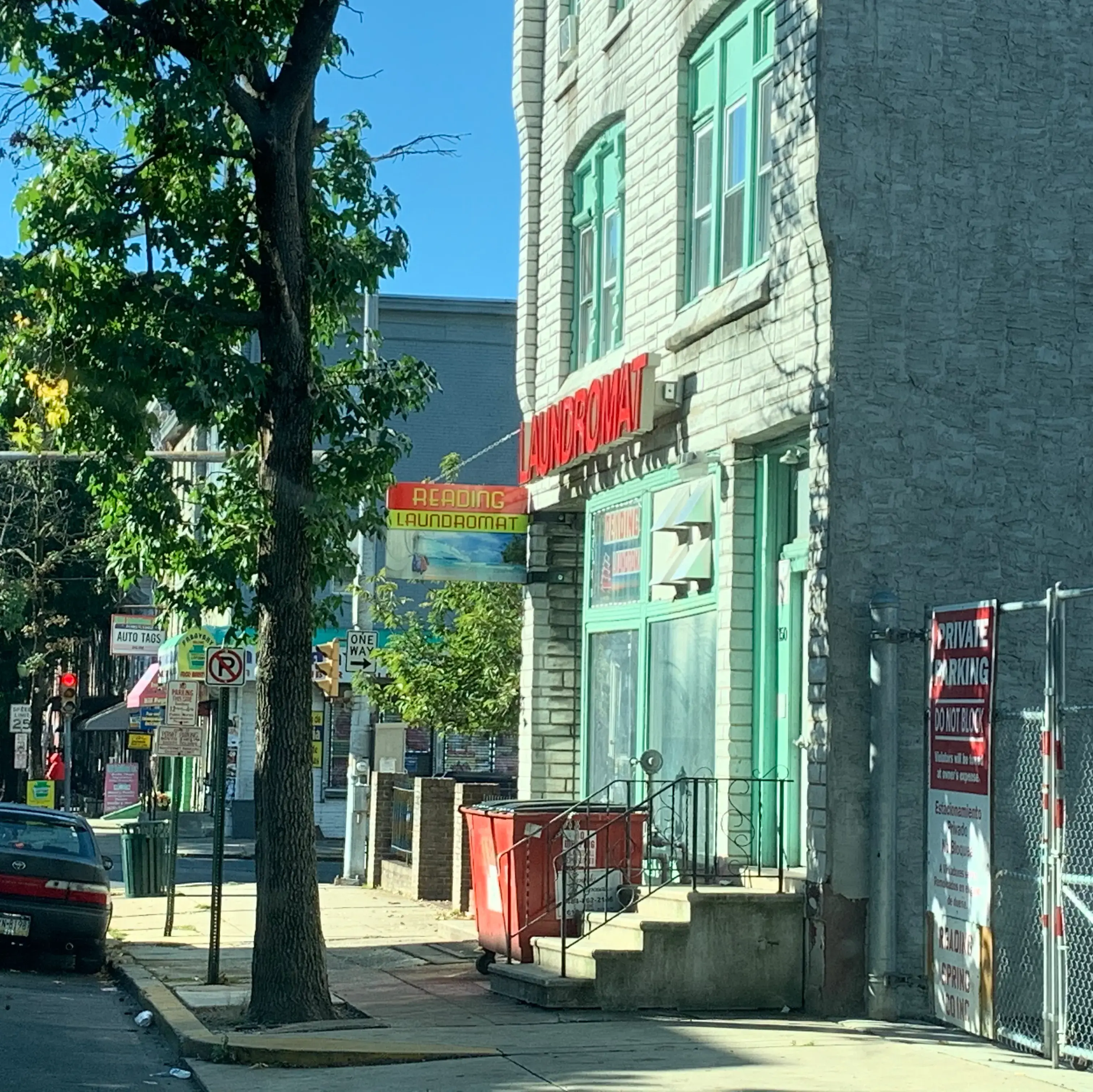 Reading Laundromat - Image 4