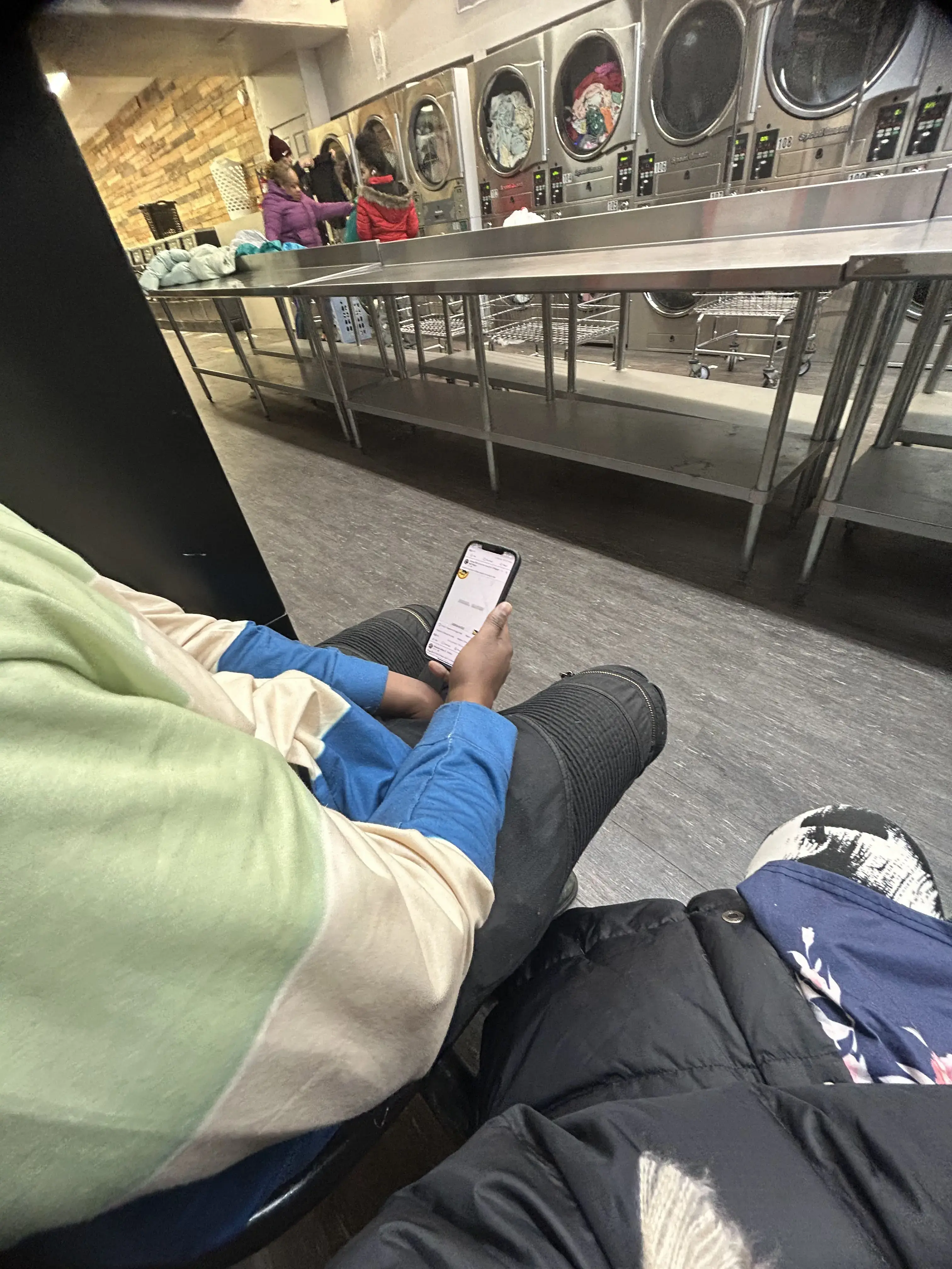 Reading Laundromat thumbnail 10