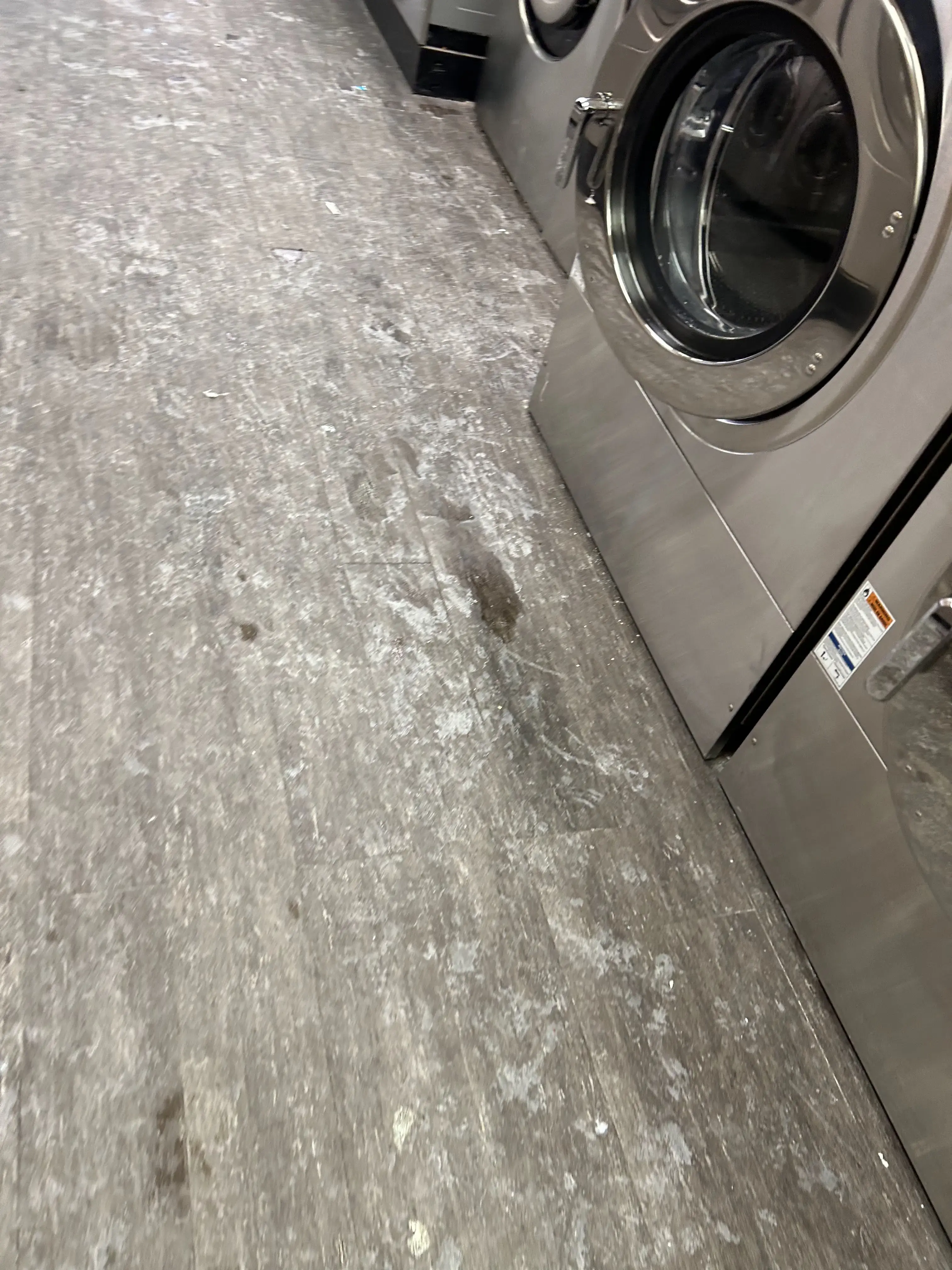 Reading Laundromat thumbnail 8