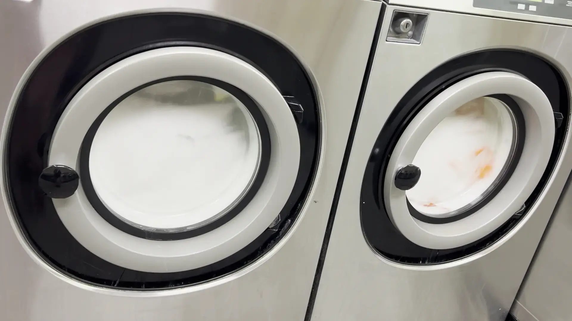 Reading Laundromat thumbnail 15