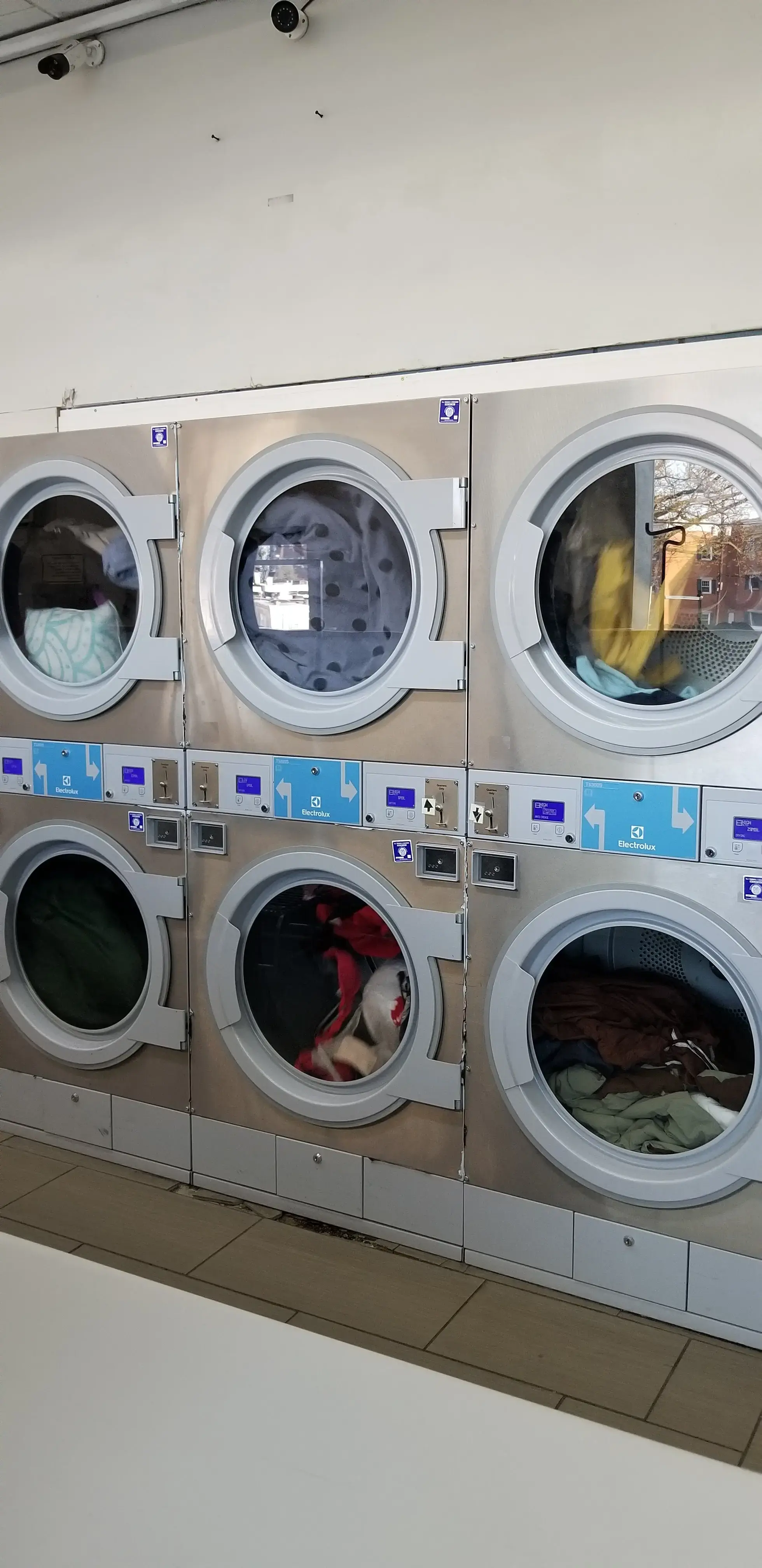 Red Bank Laundry Center - Image 7