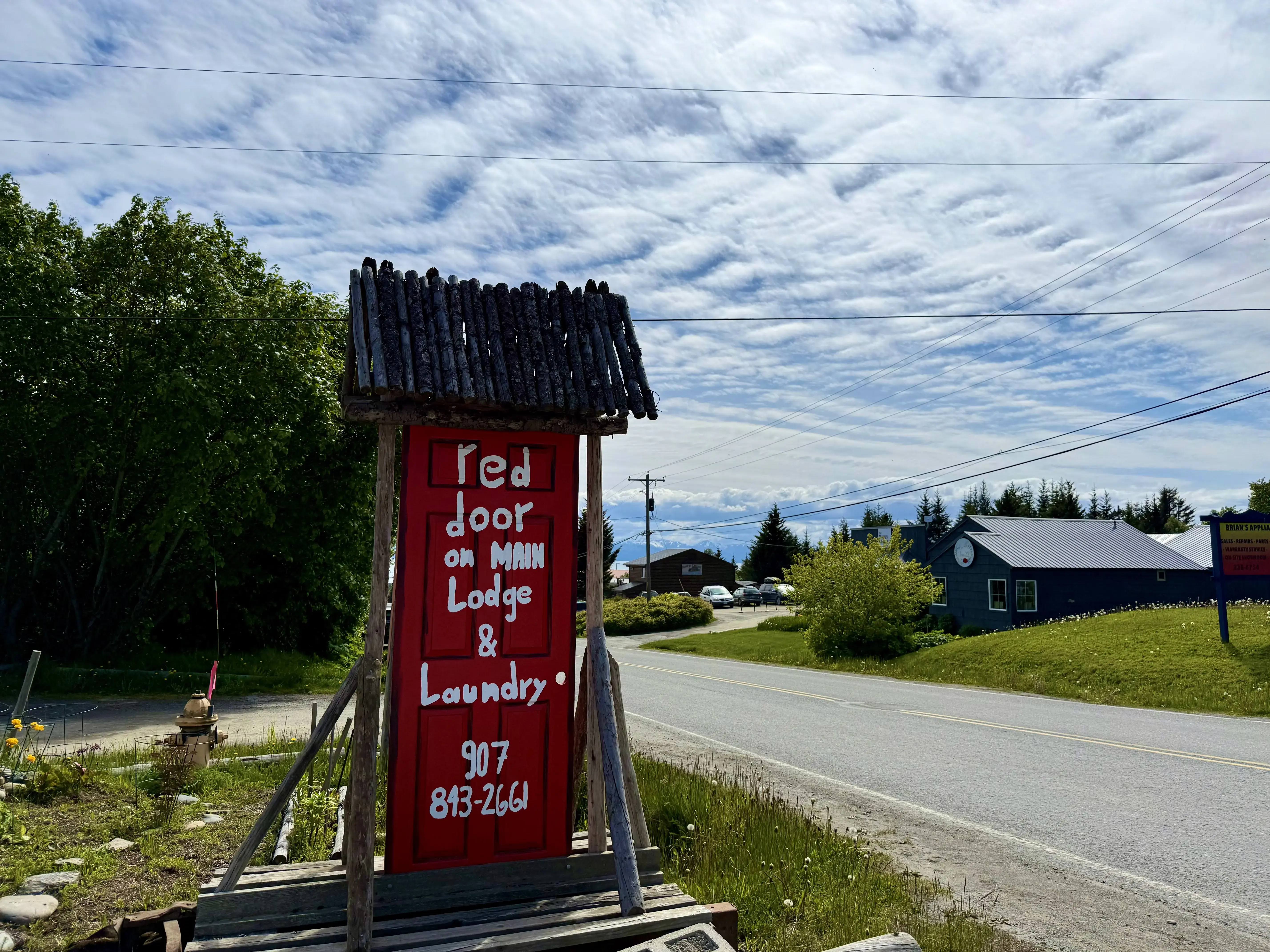 Red Door Laundry thumbnail 2