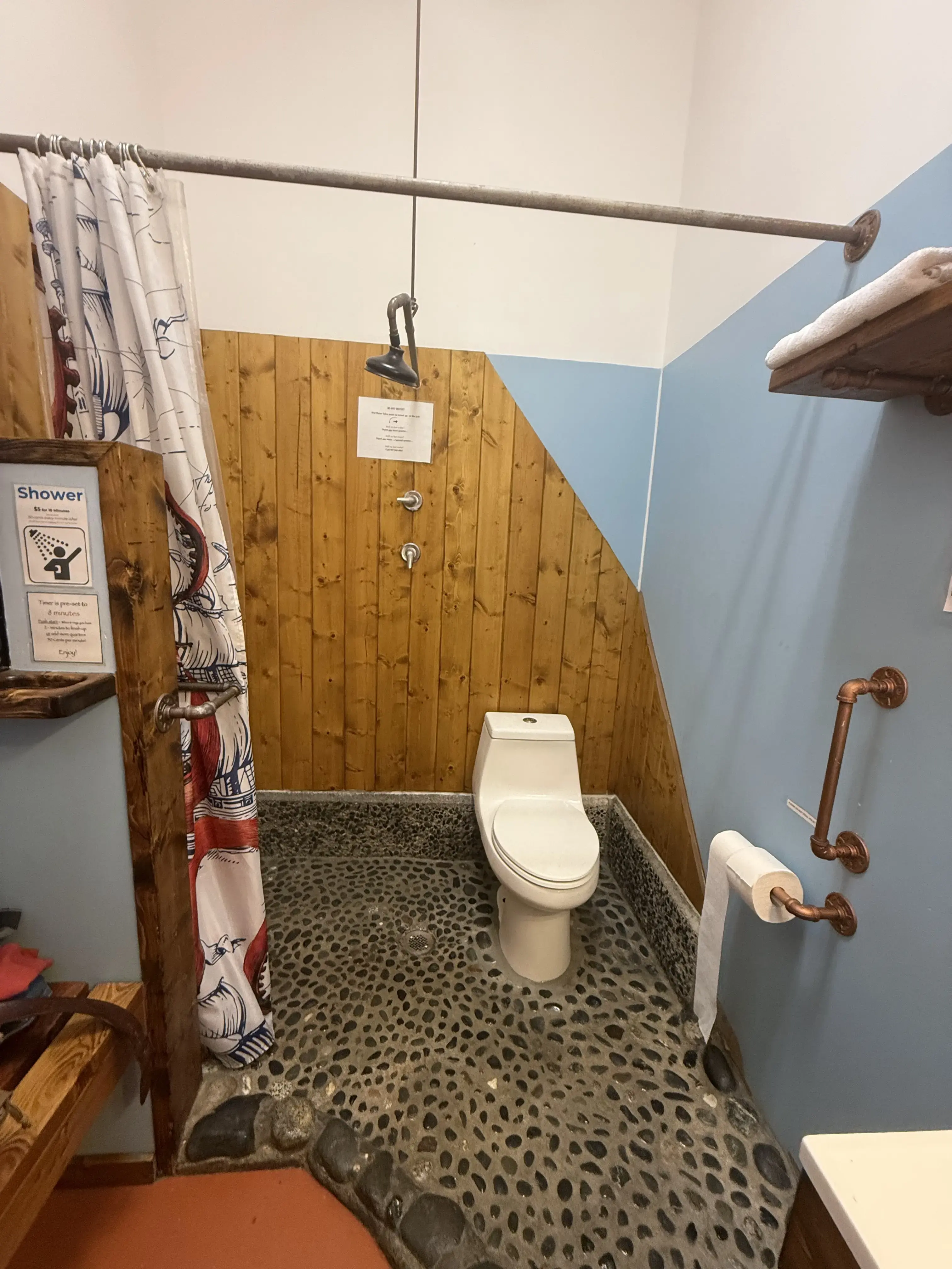 Red Door Laundry thumbnail 3