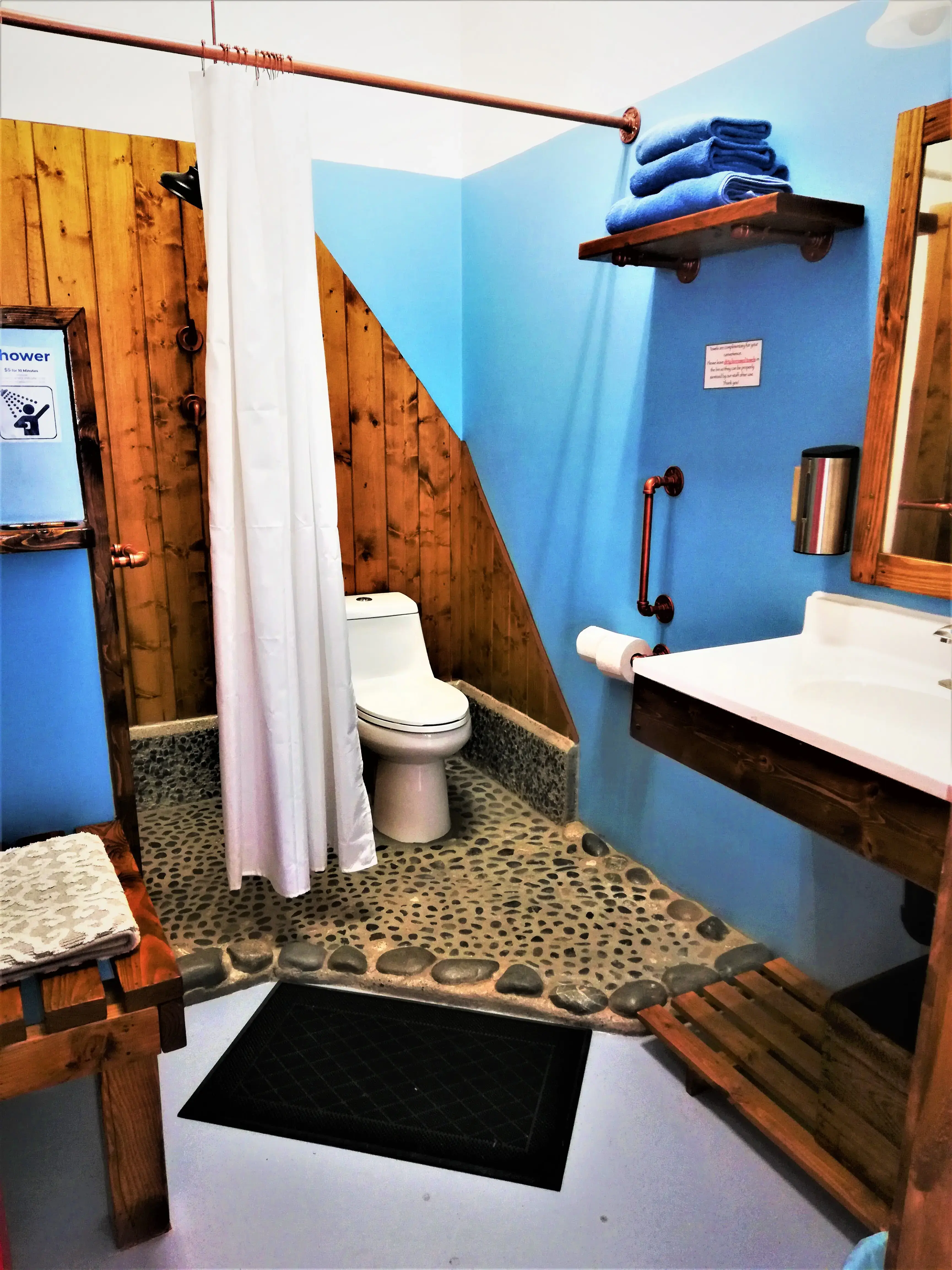 Red Door Laundry thumbnail 16