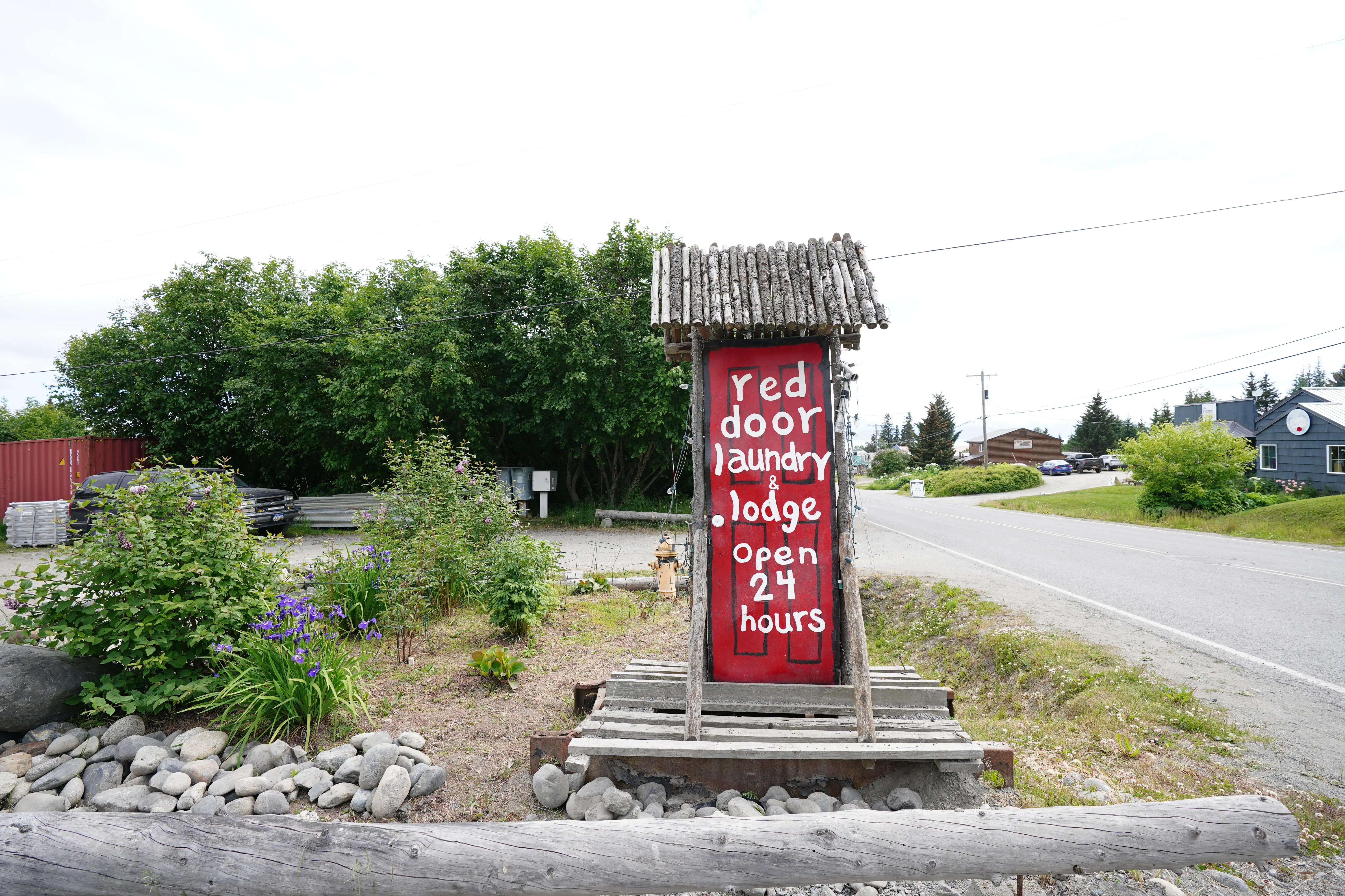 Red Door Laundry thumbnail 20