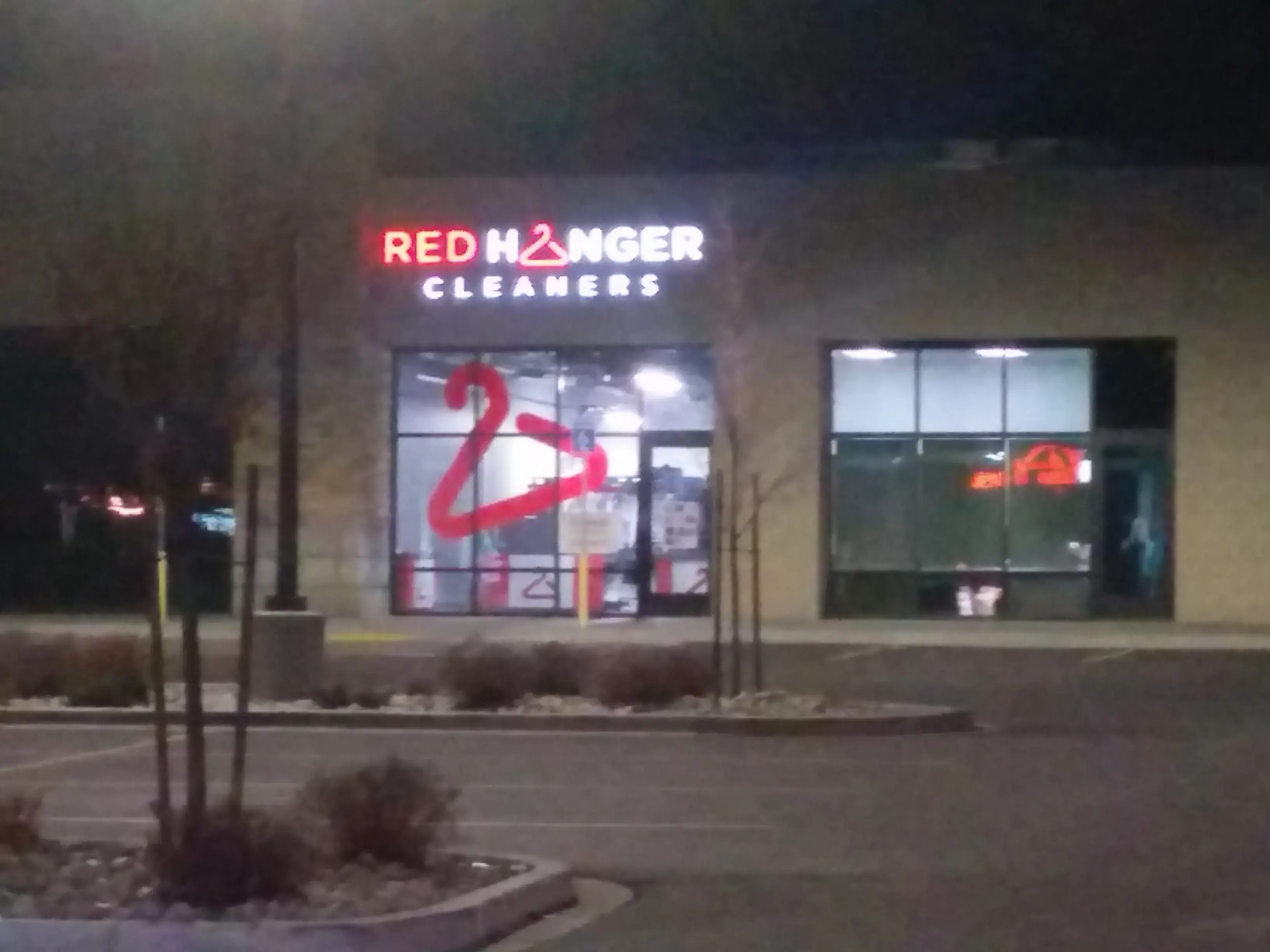 Red Hanger - Kaysville - Image 14