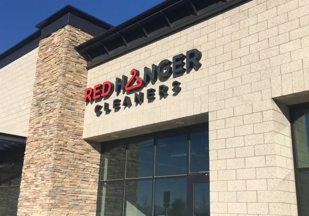 Red Hanger - Kaysville thumbnail 2