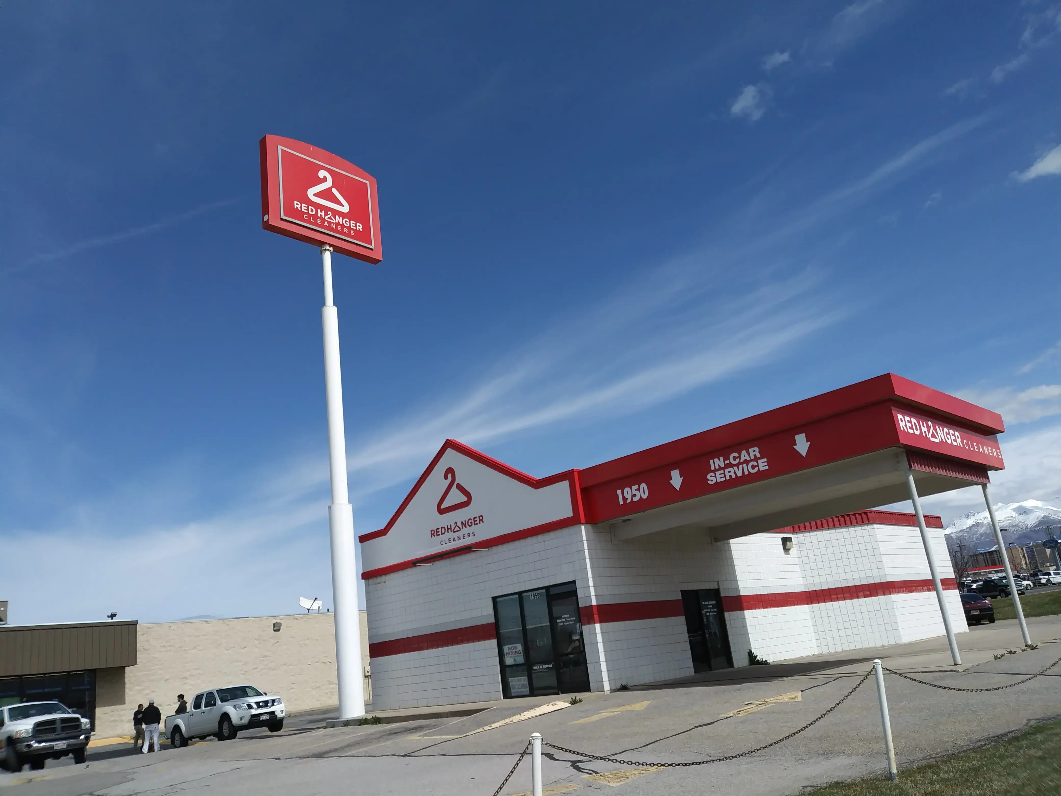 Red Hanger - Layton - Image 6