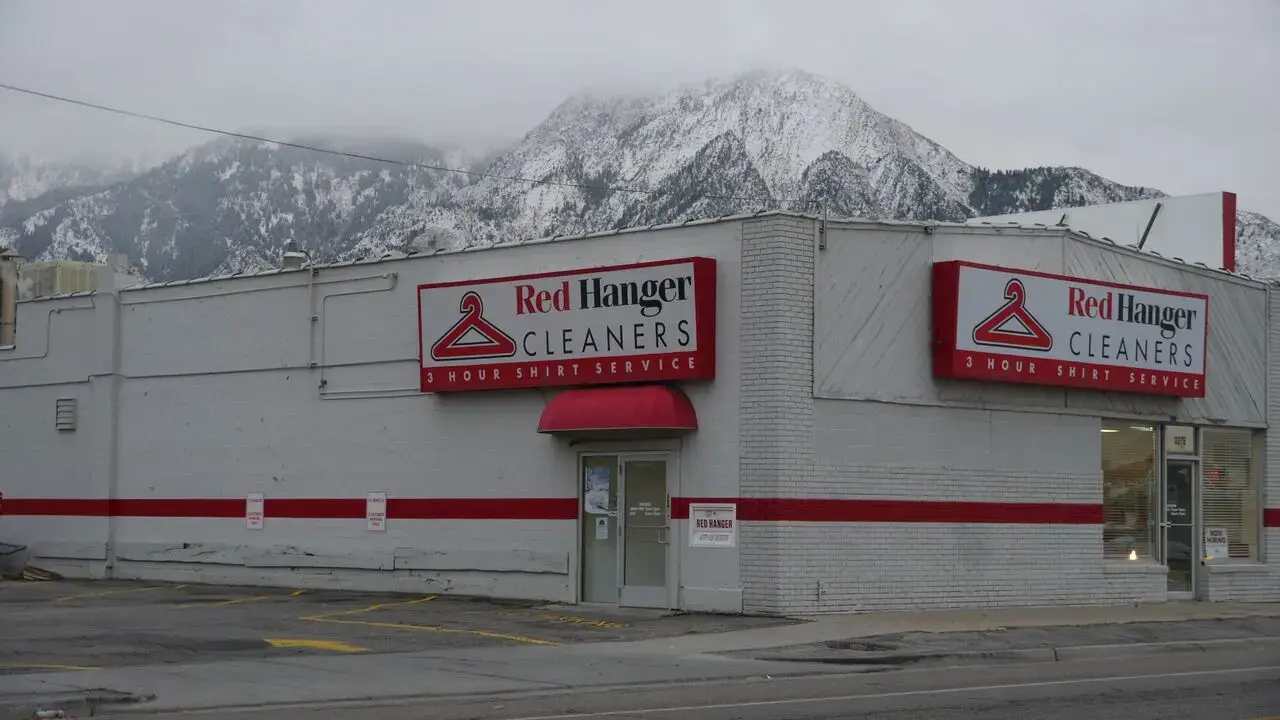 Red Hanger - Millcreek thumbnail 4