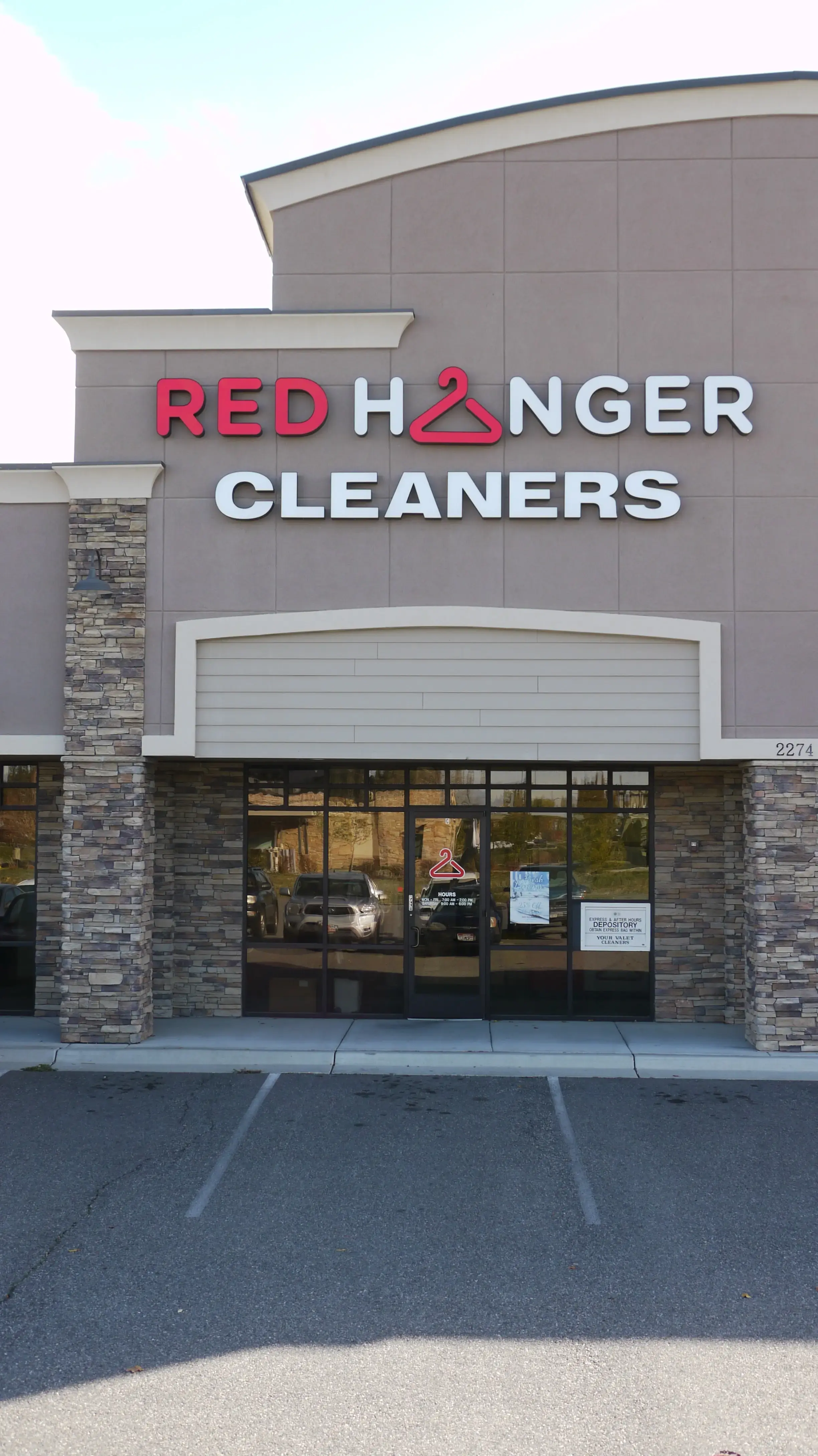 Red Hanger - North Ogden - Image 14