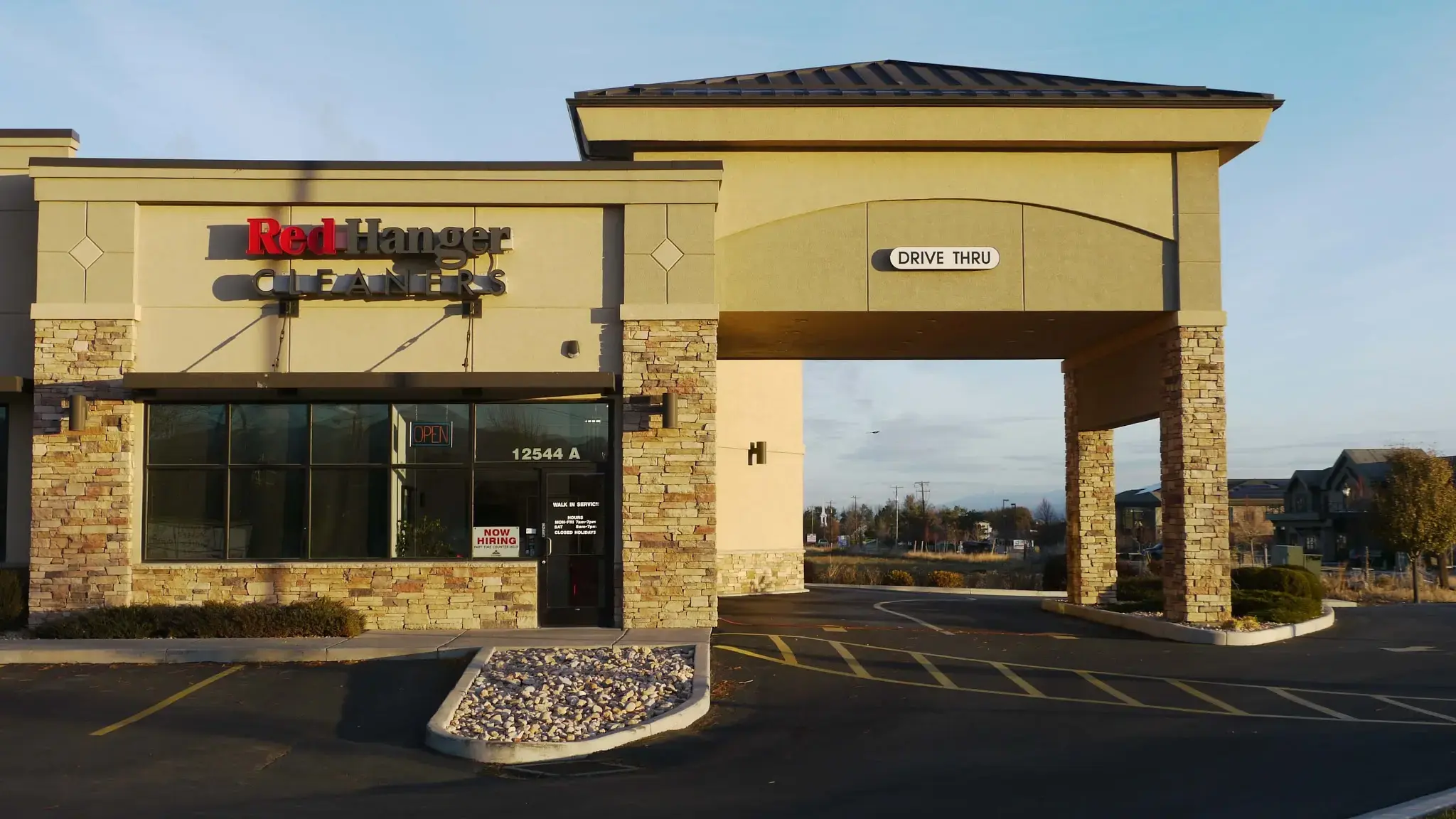 Red Hanger - Riverton location