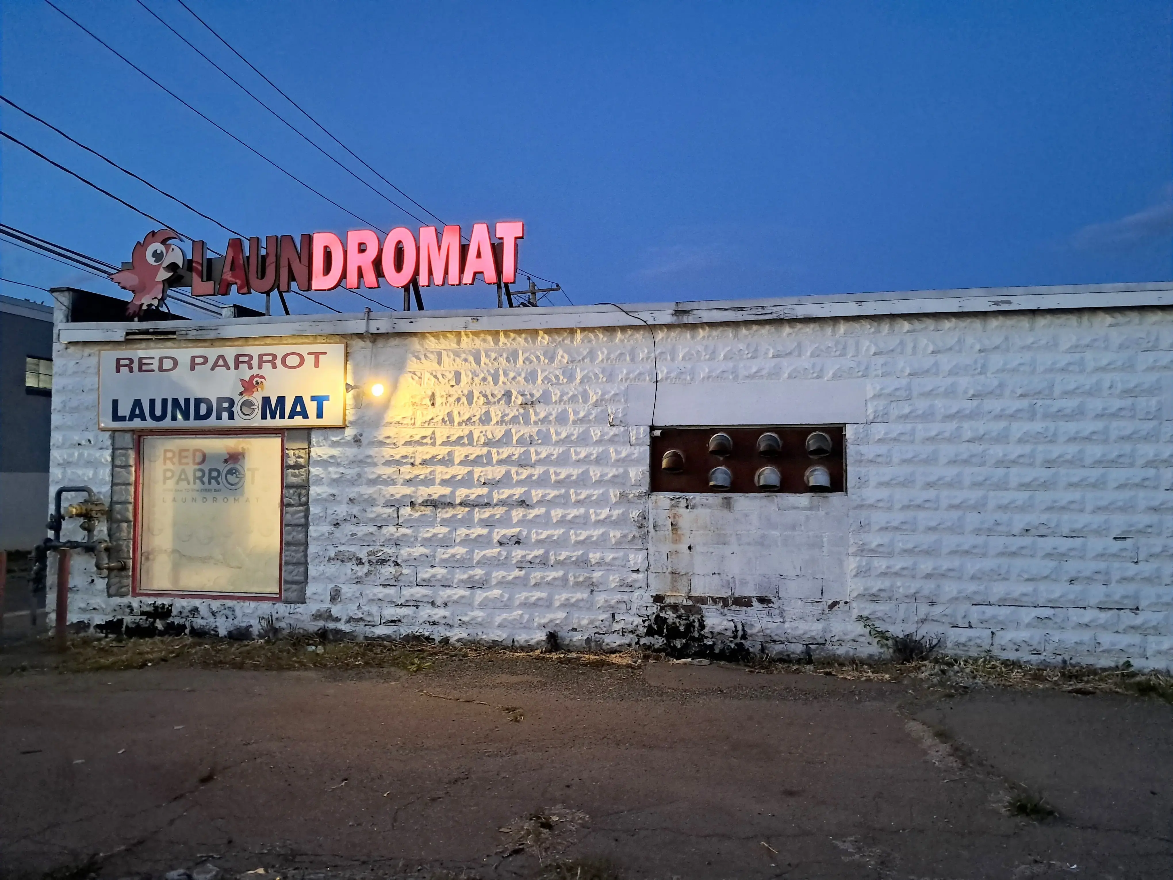Red Parrot Laundromat location