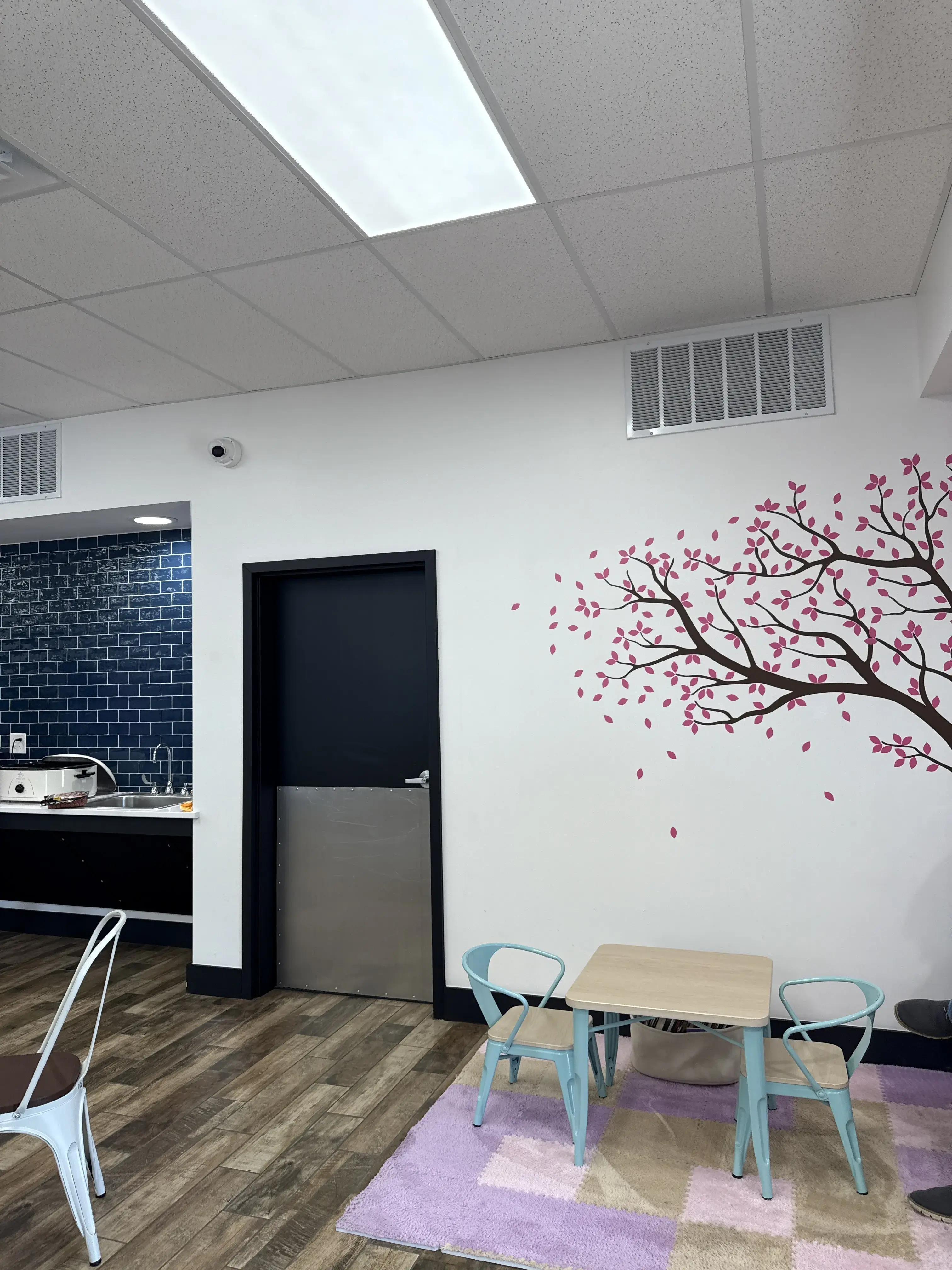 Redbud Laundry Company thumbnail 7