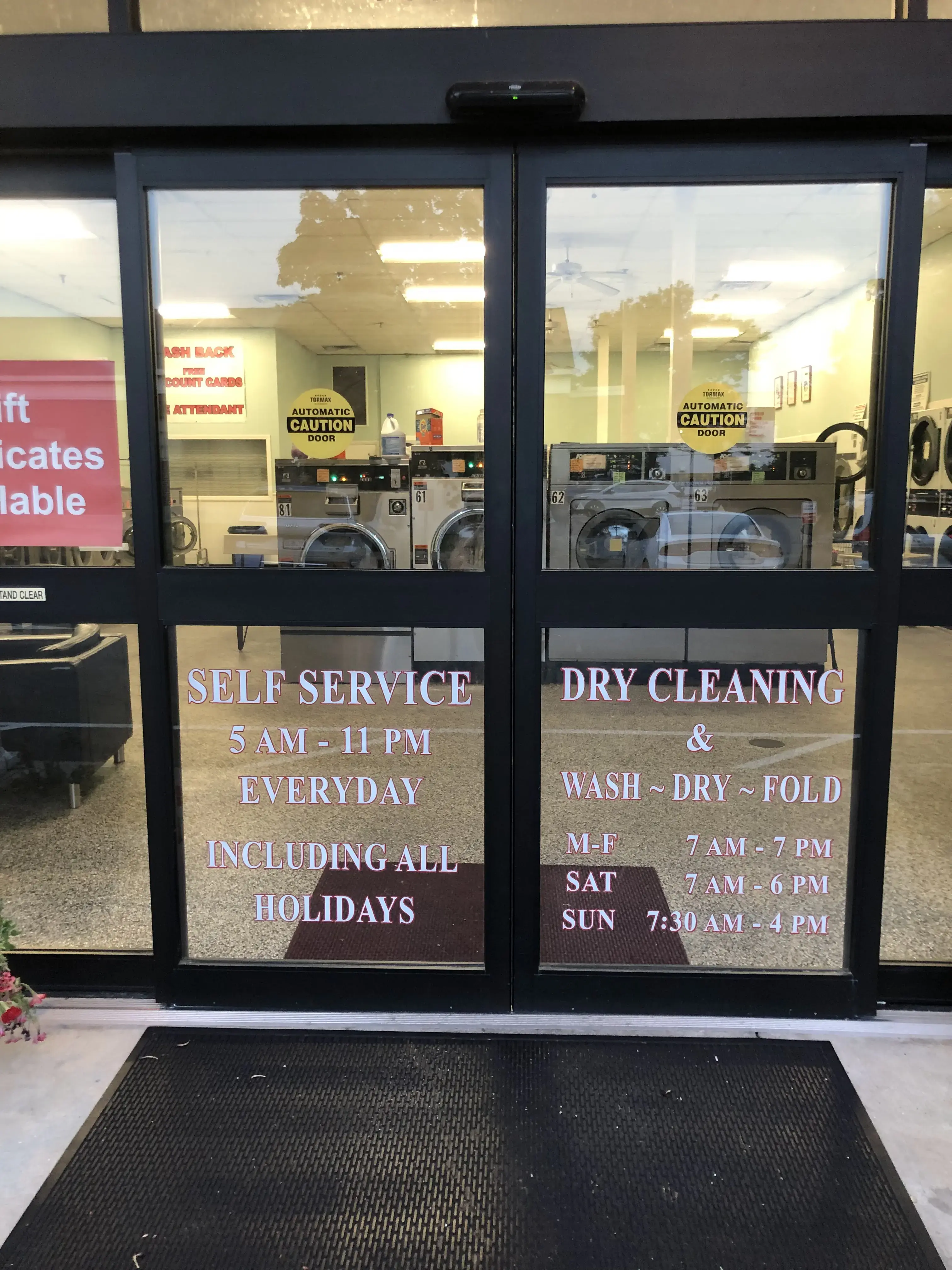 Red's Center Laundromat Cleaners thumbnail 10