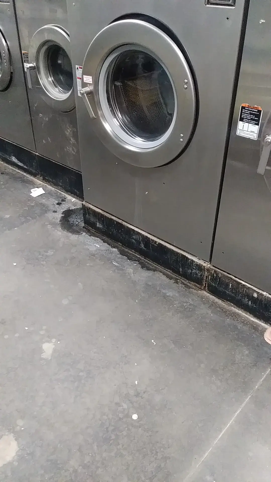 Red's Laundry - Image 17