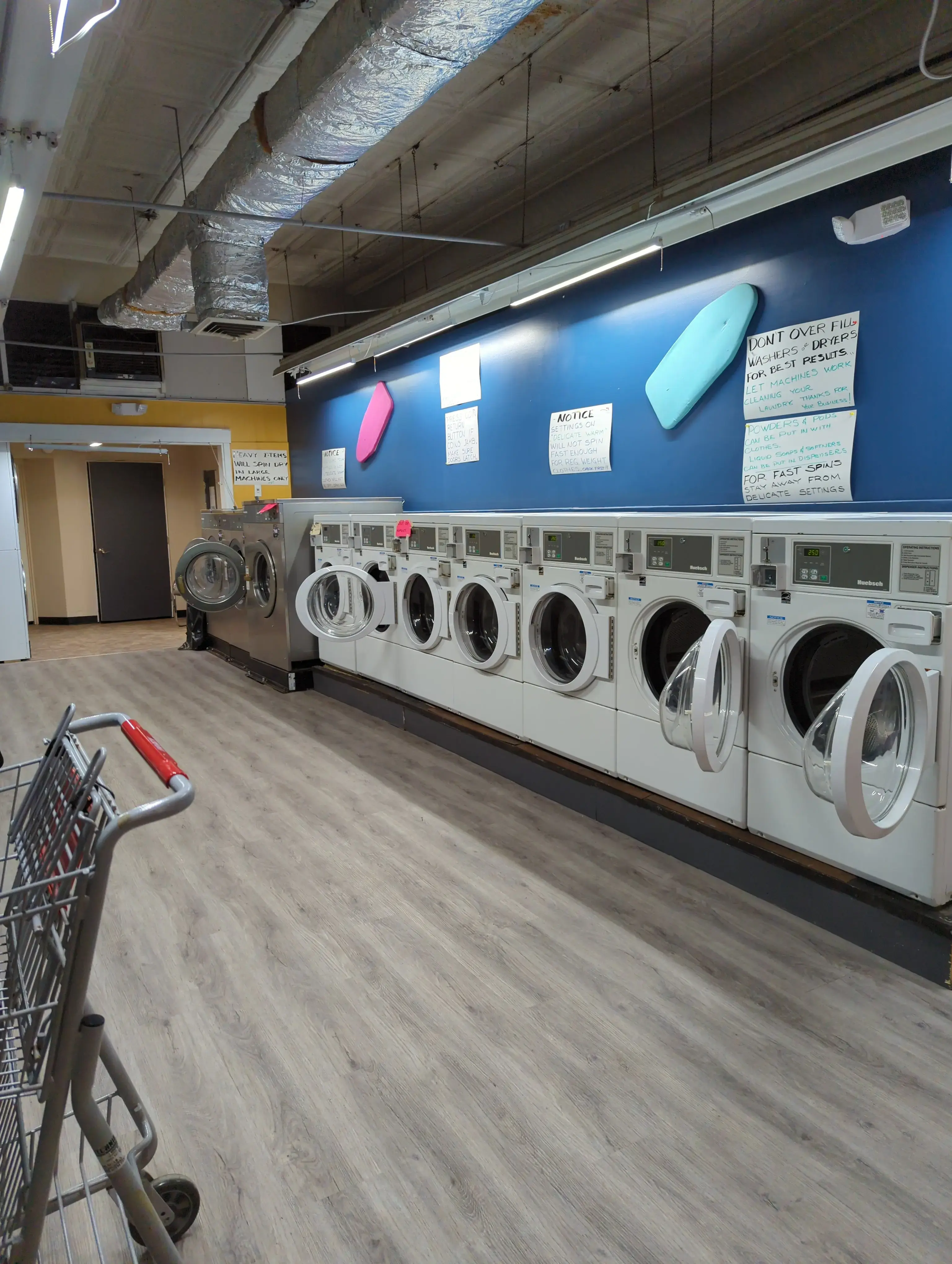Reed's Laundromat thumbnail 19