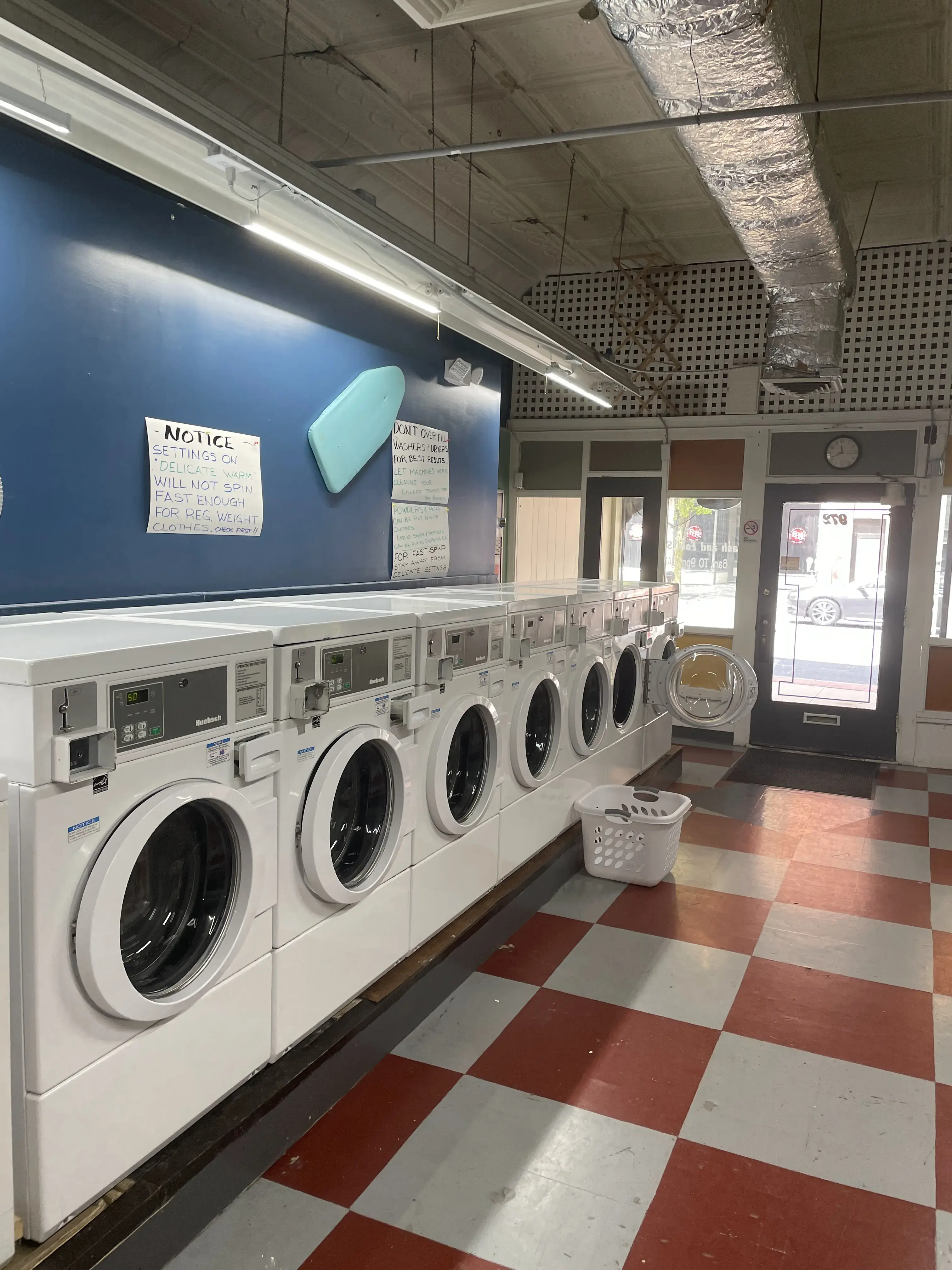 Reed's Laundromat thumbnail 20