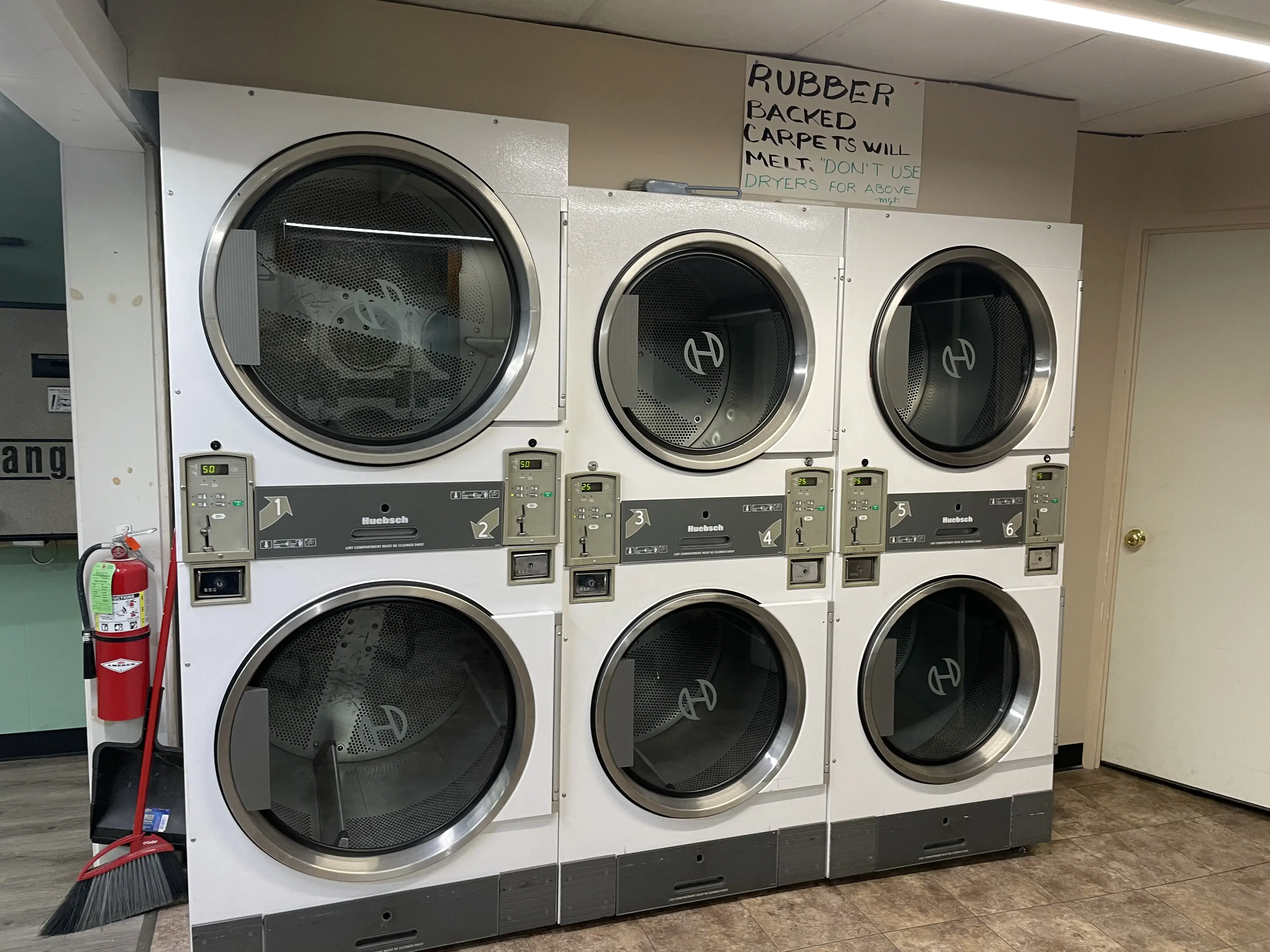 Reed's Laundromat - Image 13