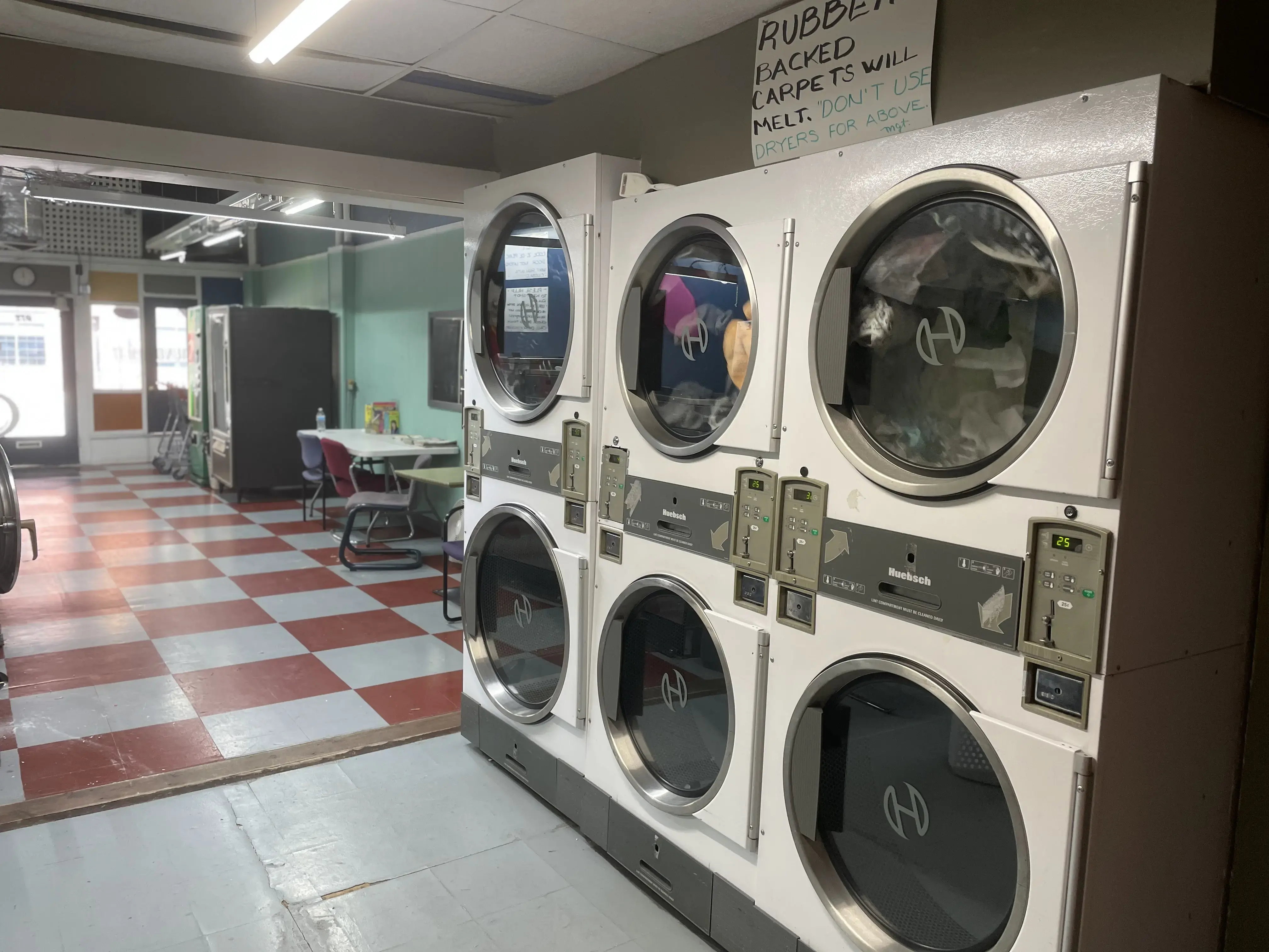 Reed's Laundromat - Image 17