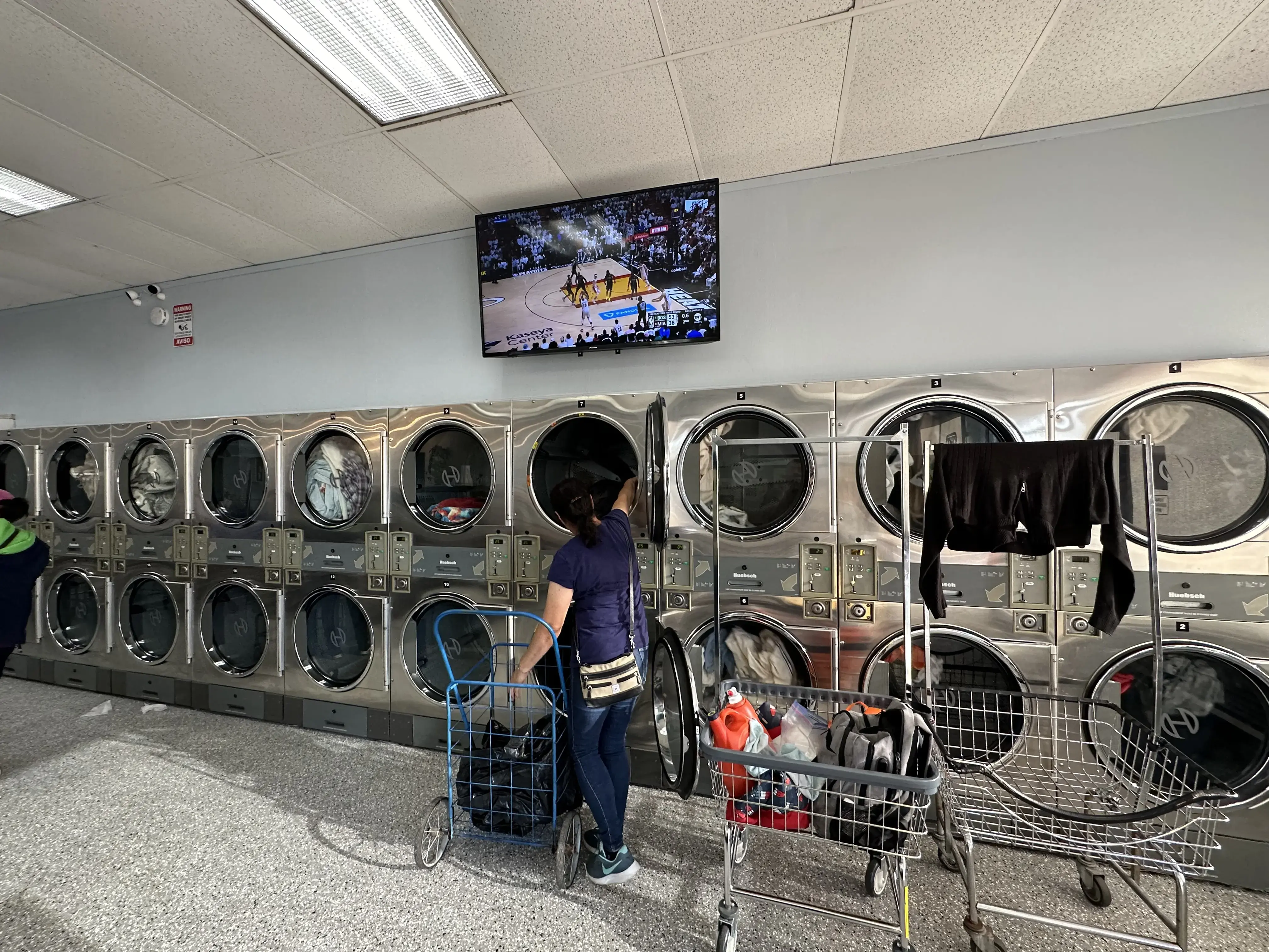 Refresh Laundry and Wash & Fold Services thumbnail 4
