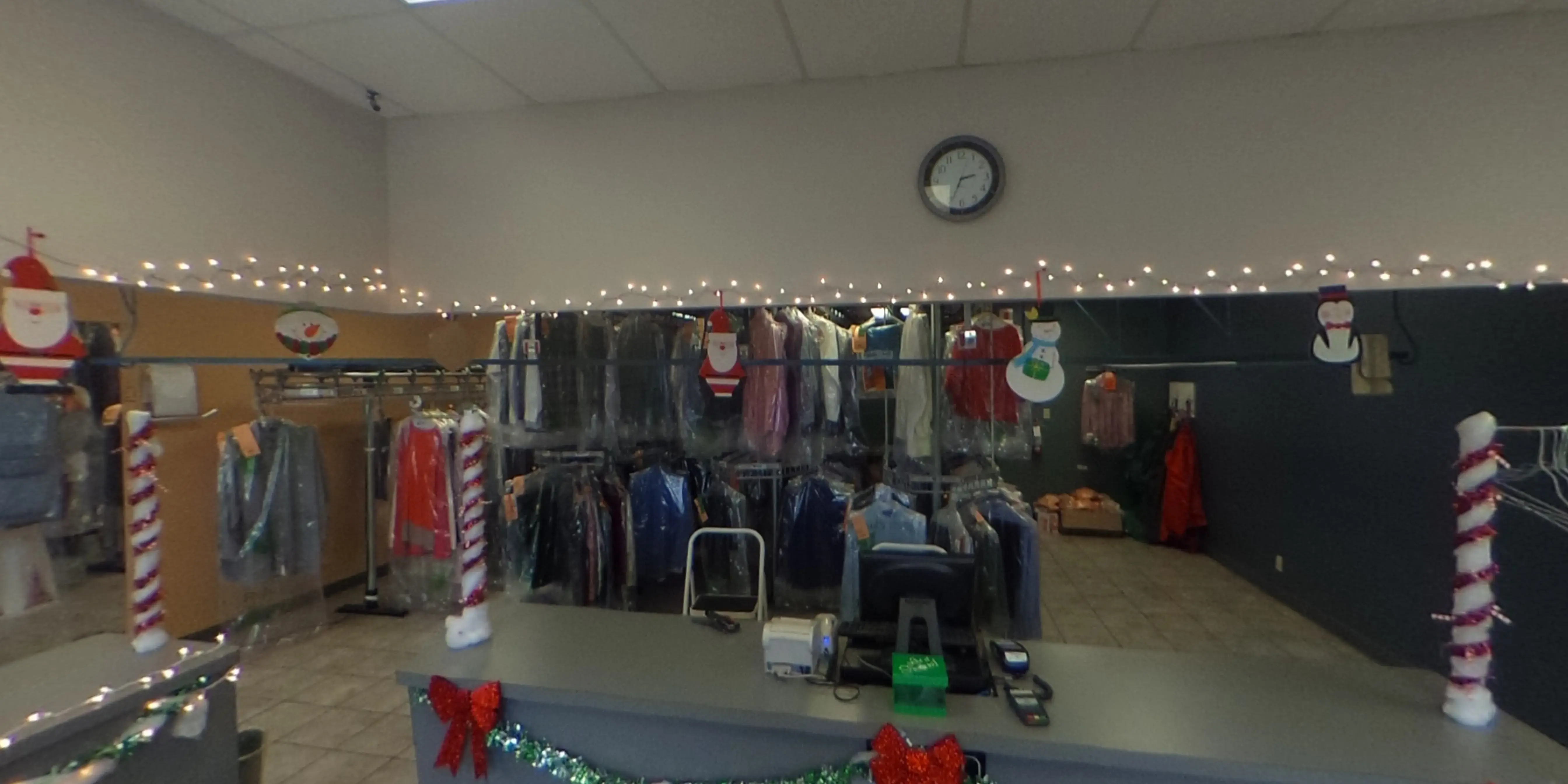 Reid's Cleaners & Laundry thumbnail 2