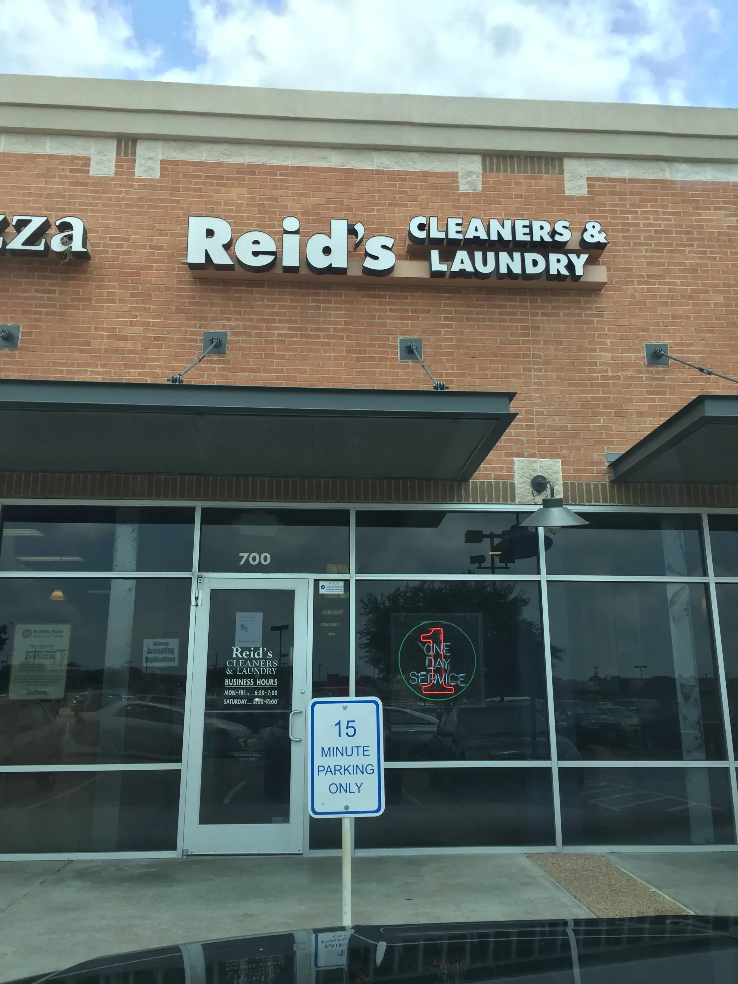 Reid's Cleaners & Laundry - Image 3
