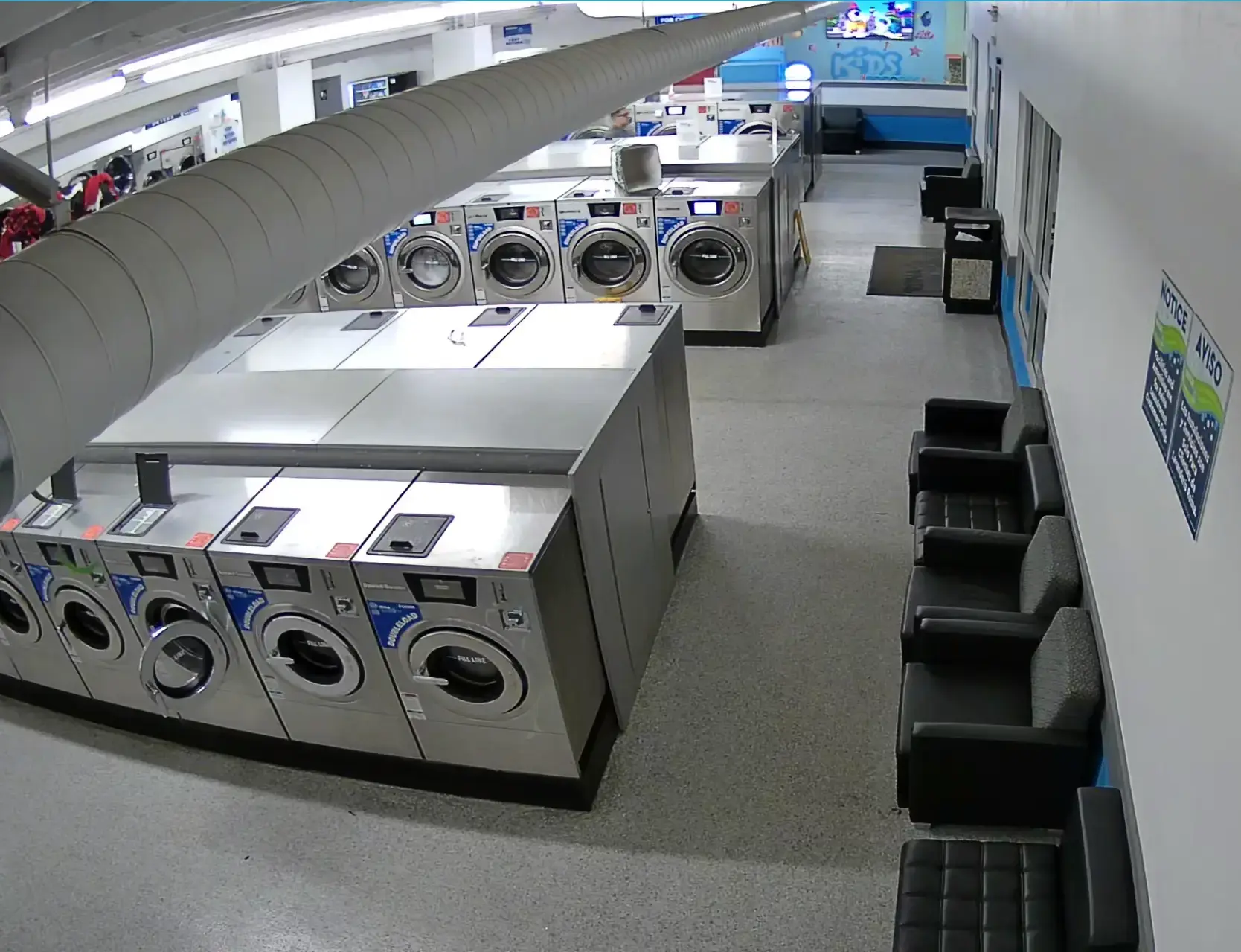 Reina Laundromat - Image 2