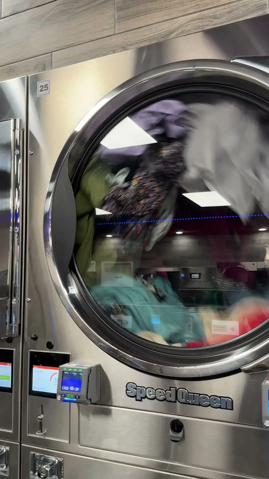 Reina Lavanderia - Image 13